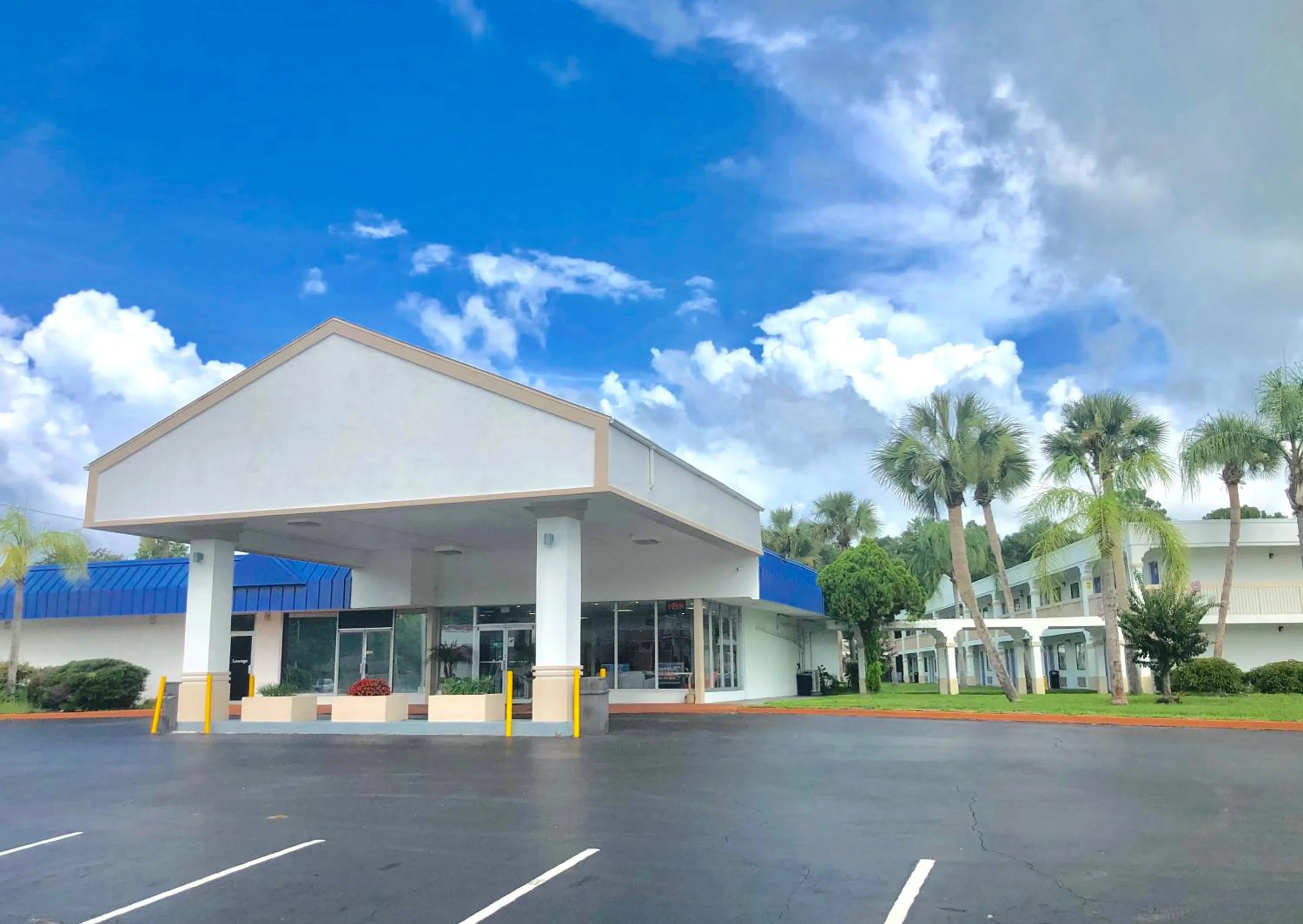 Property building in Motel 6-Starke, FL
