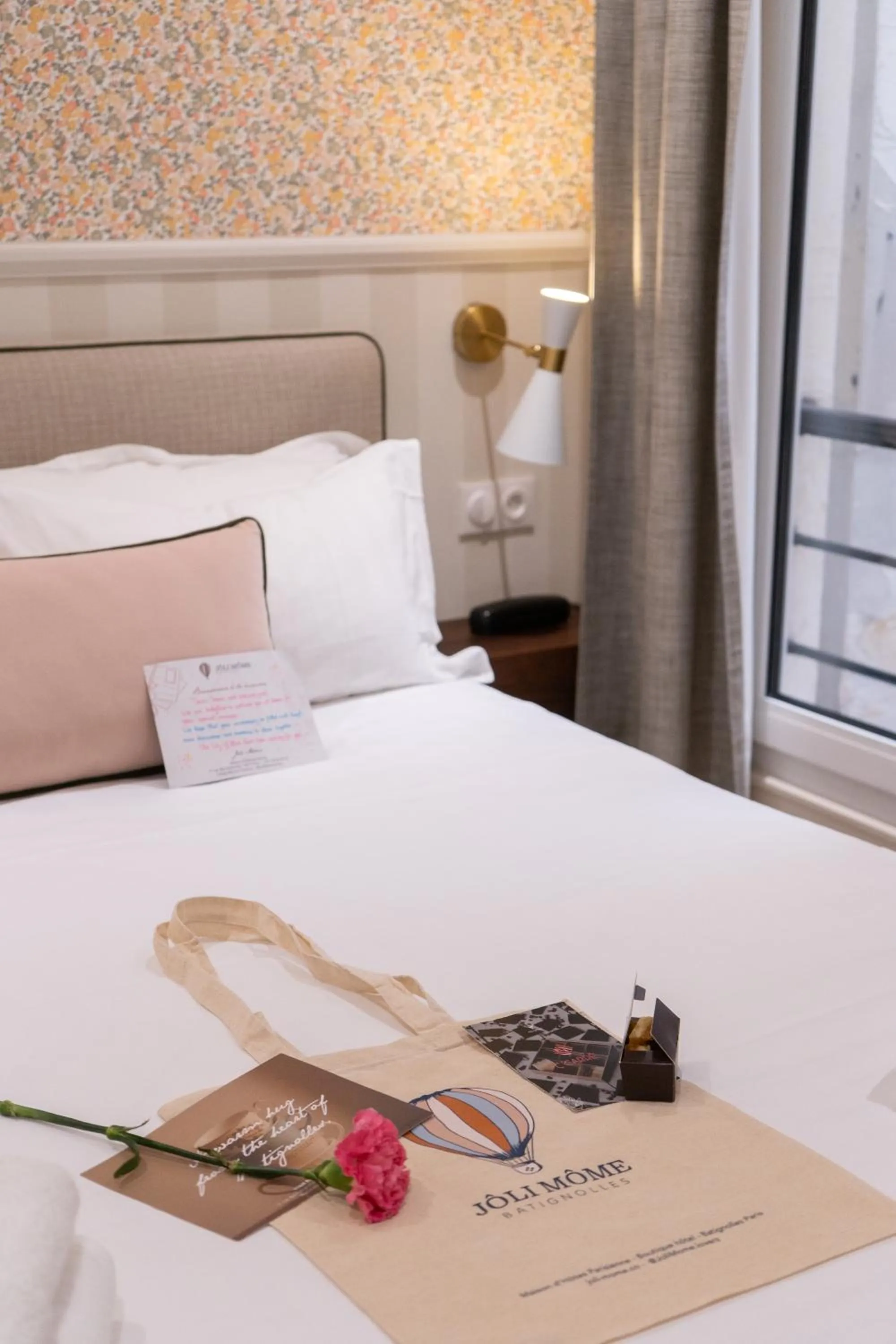 Decorative detail, Bed in Joli Môme