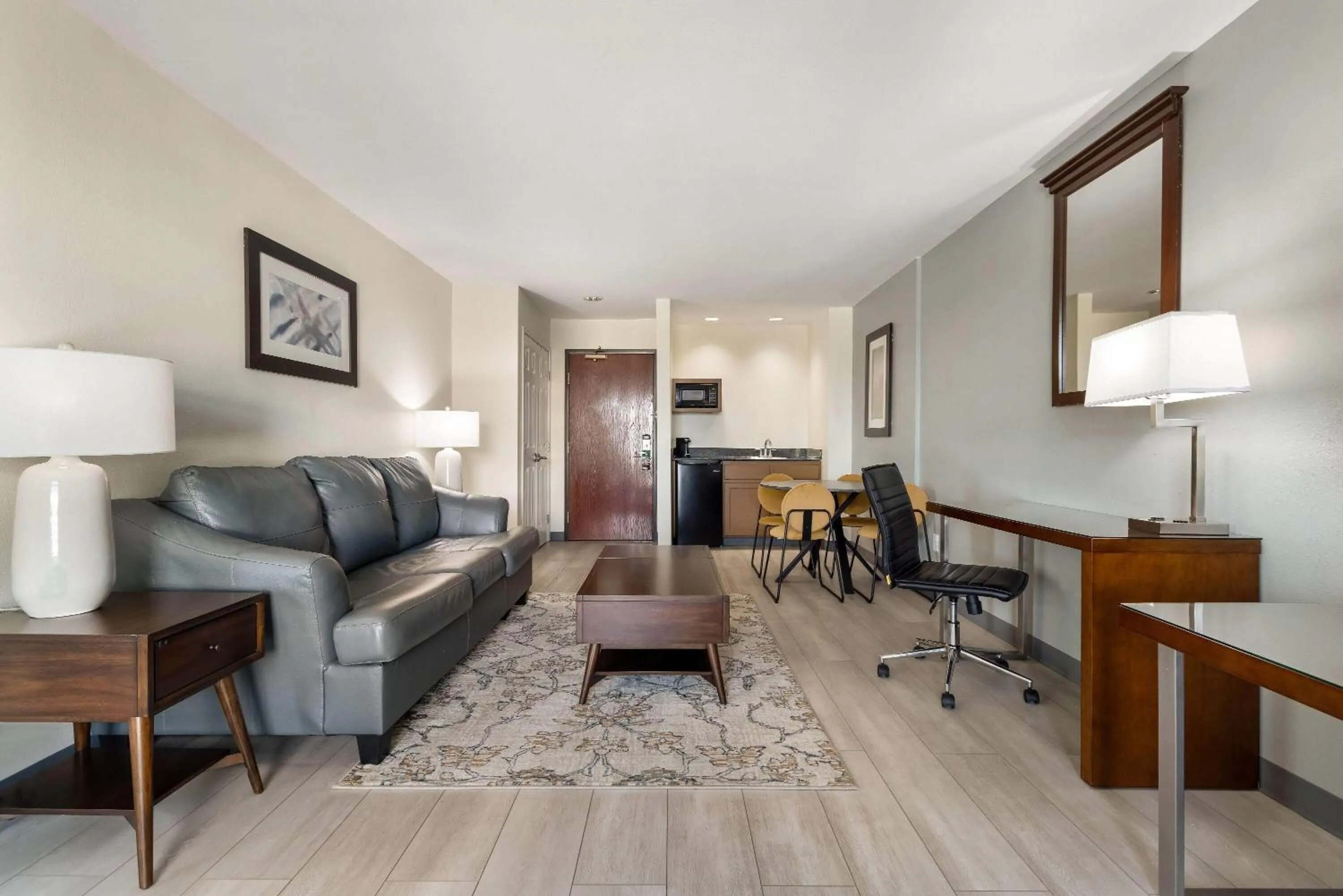 Photo of the whole room in Wingate by Wyndham and Williamson Conference Center