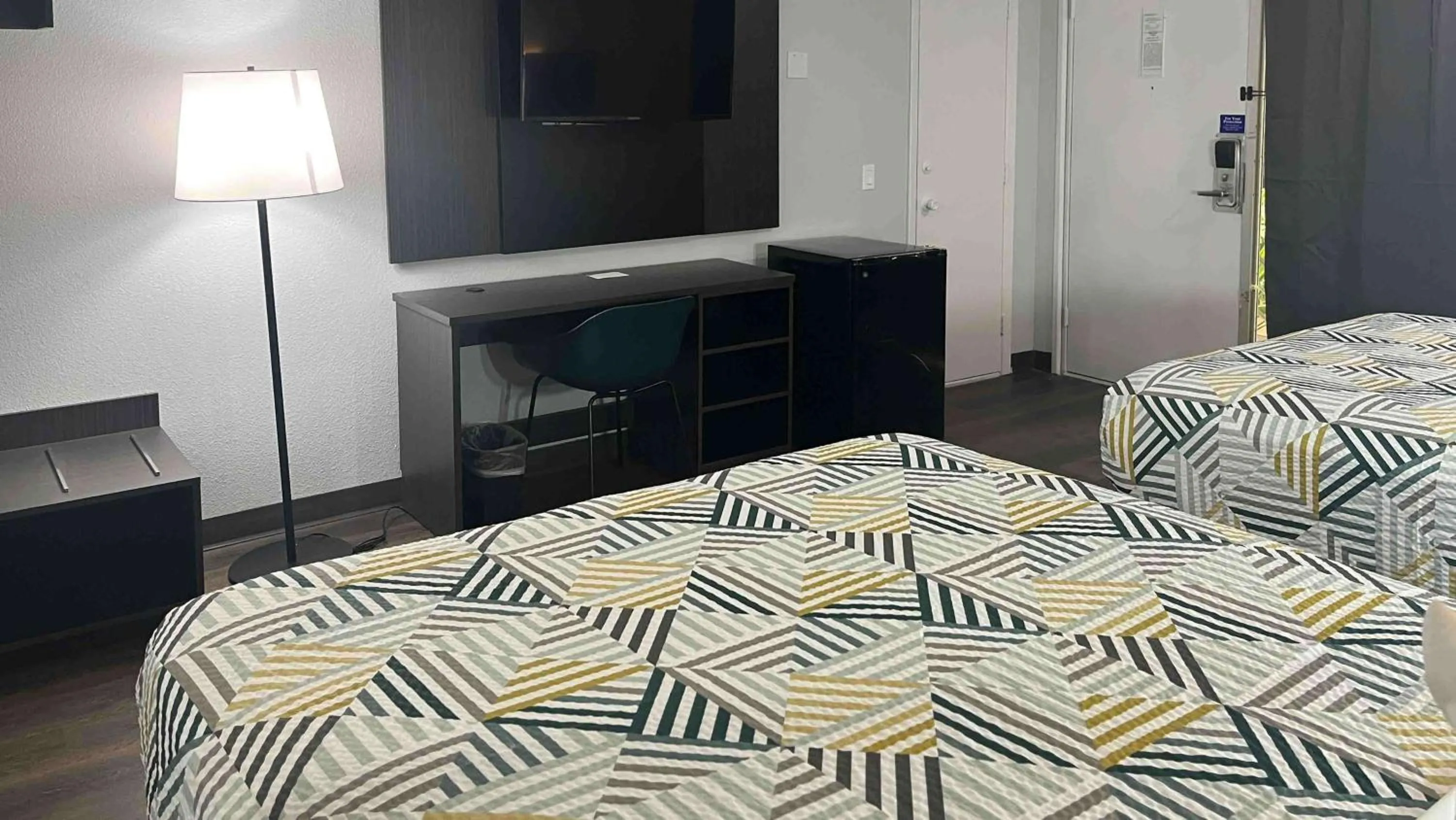 Bedroom, Bed in Motel 6 Dumas, TX