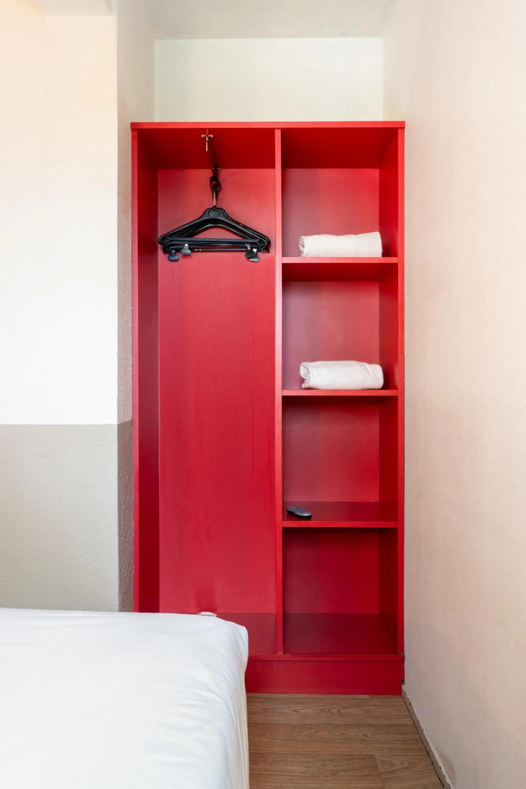 Bed in Premiere Classe Bordeaux Nord - Lac