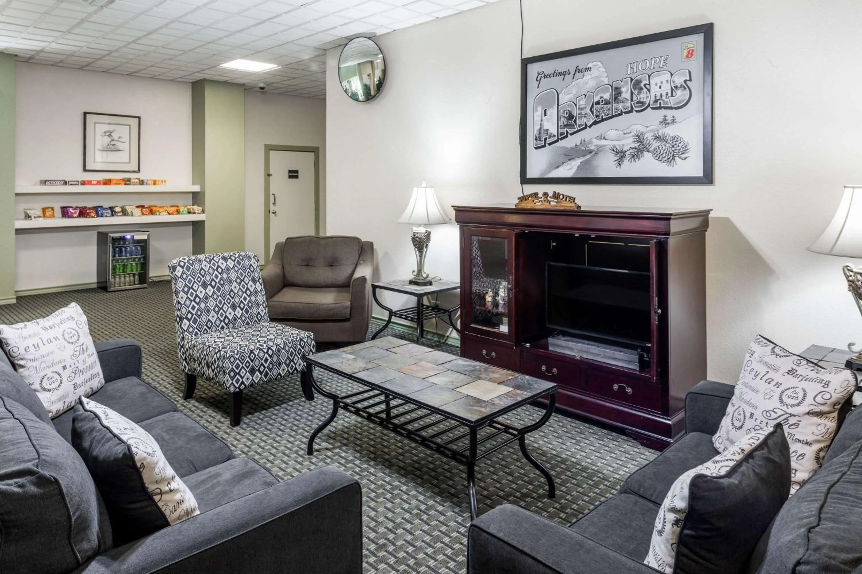 Lobby or reception in Super 8 by Wyndham Hope