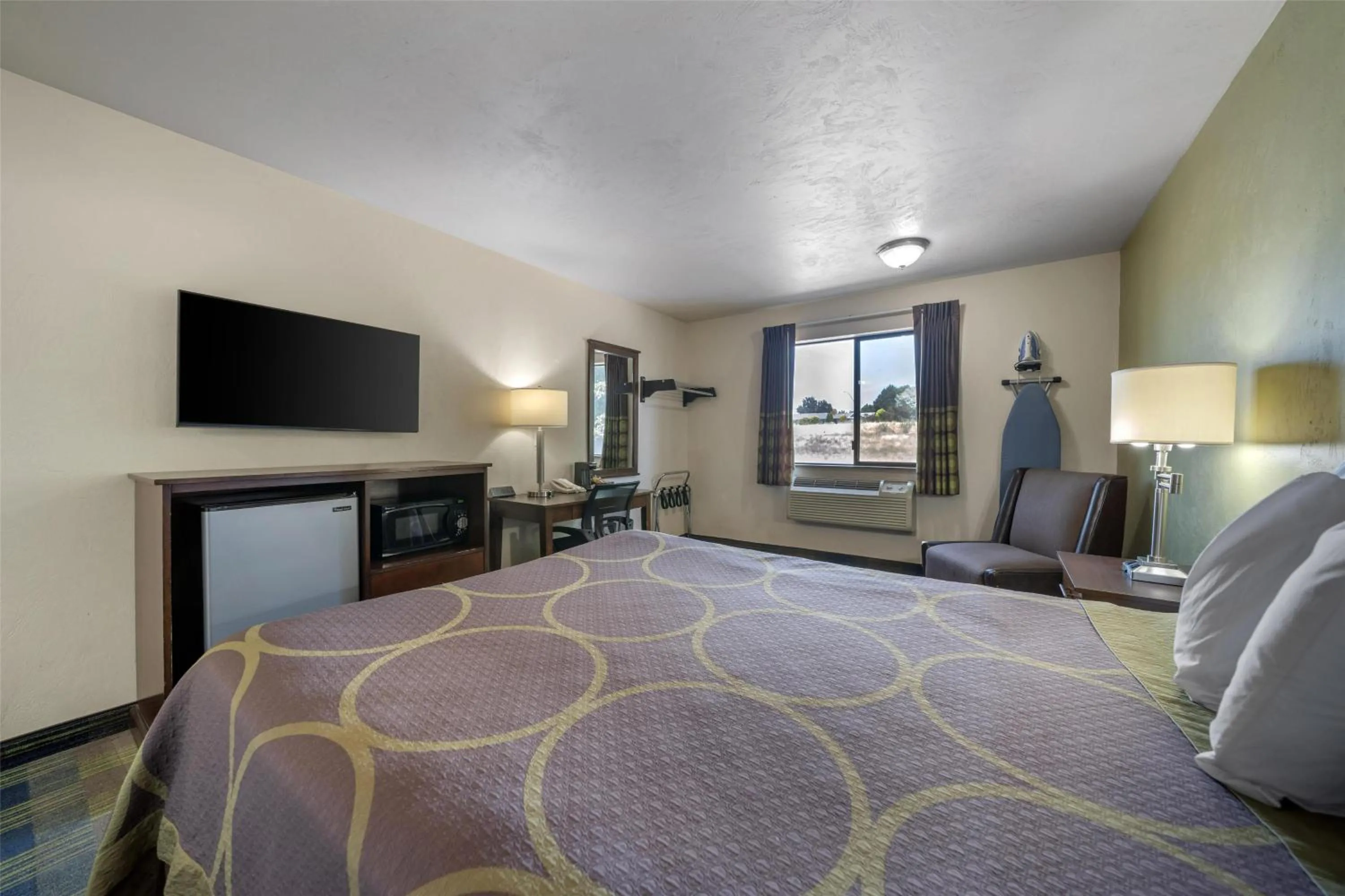 Bedroom, Bed in SureStay by Best Western Walla Walla