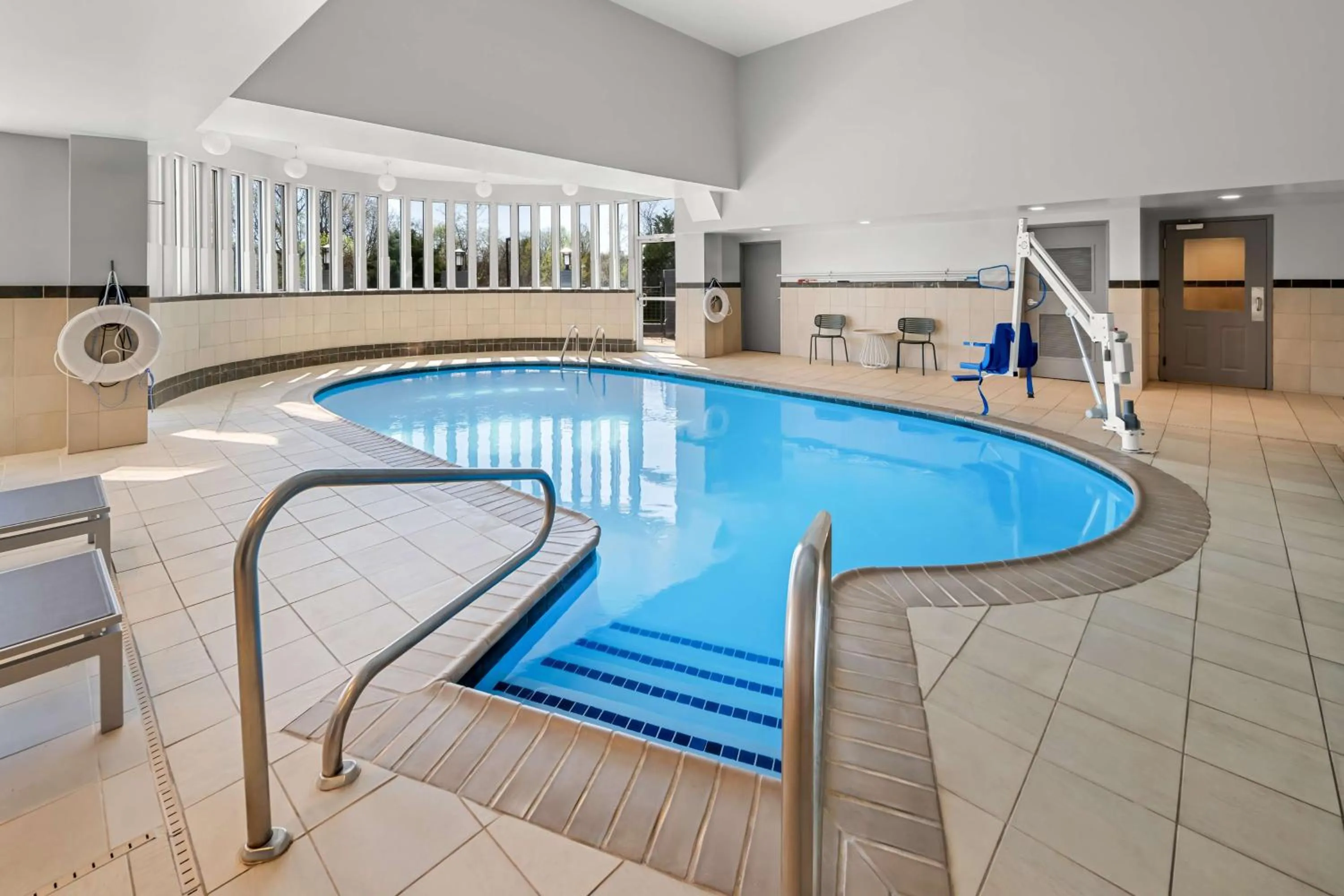 Pool view in Country Inn & Suites by Radisson, Potomac Mills Woodbridge, VA