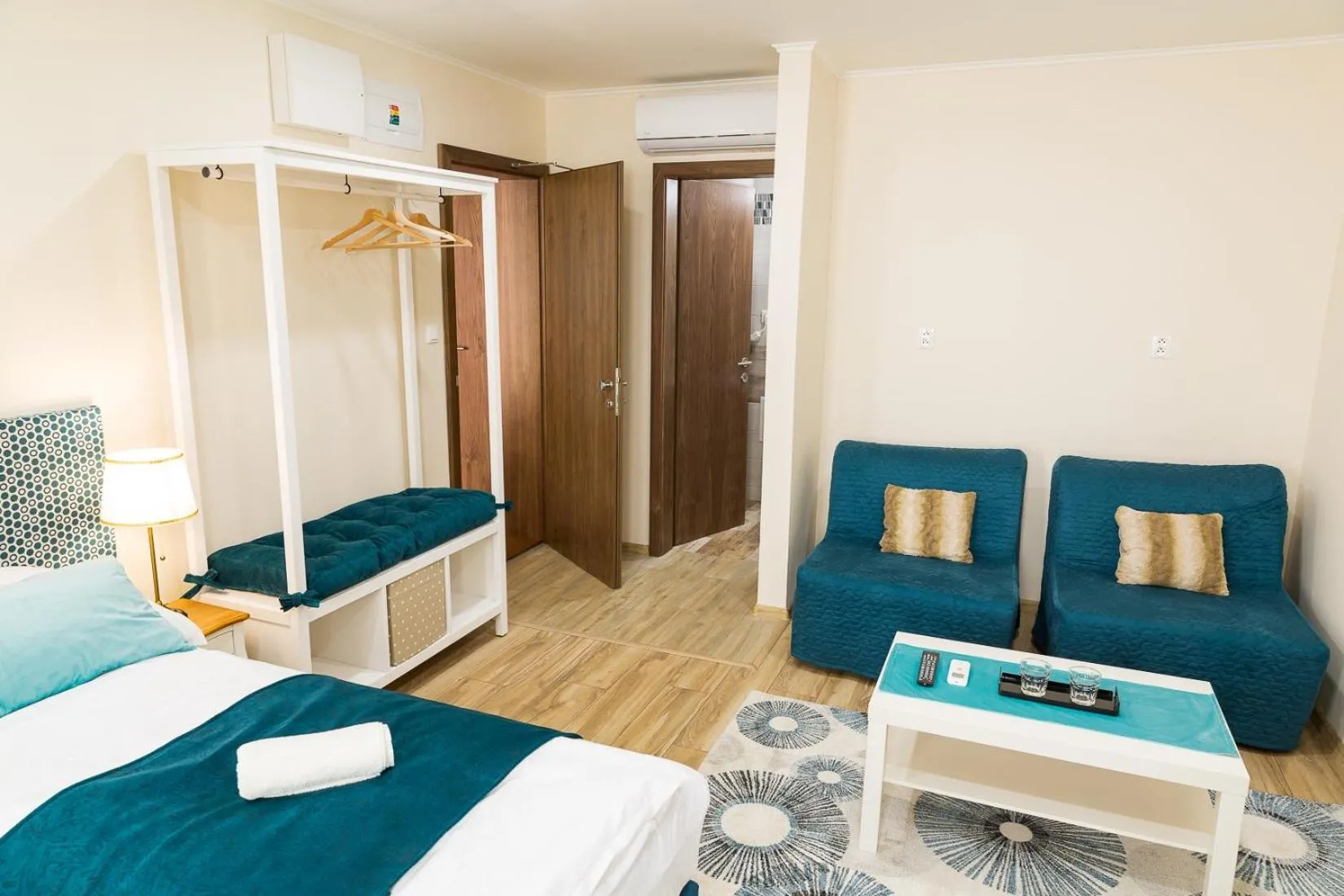 Bedroom, Bed in SoleGutta