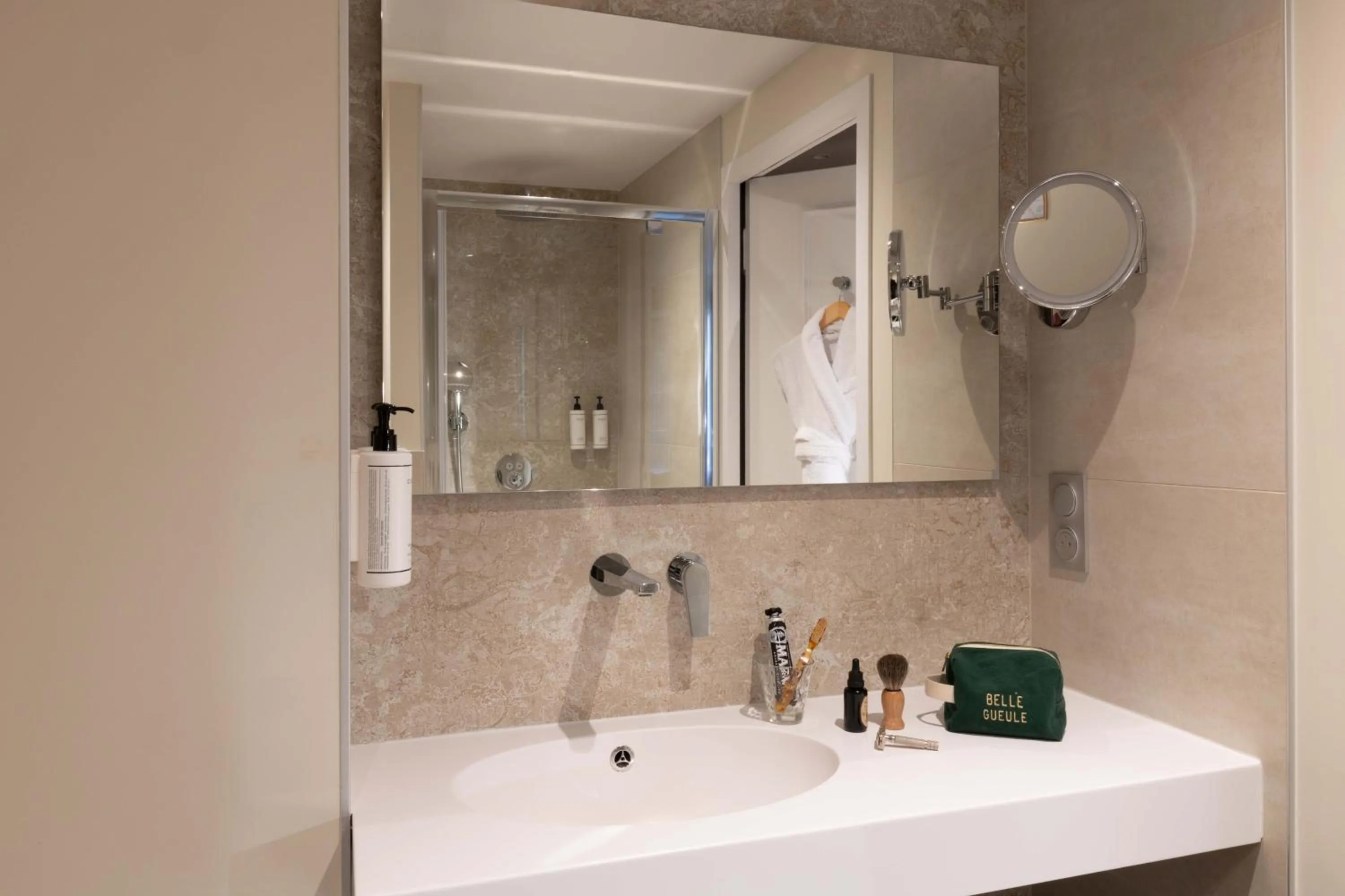 Bathroom in Château Saint Gilles - Bayeux