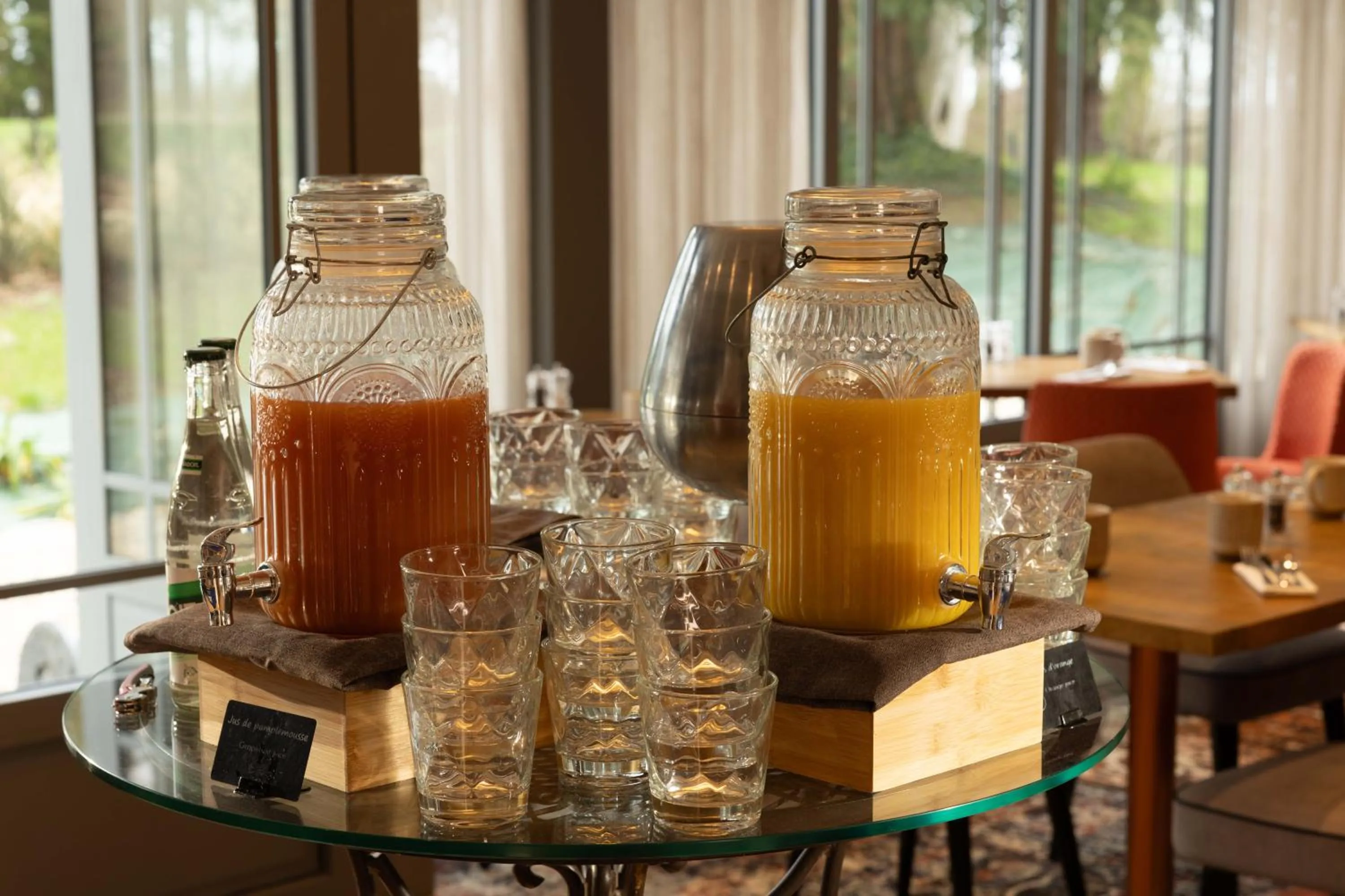 Breakfast in Château Saint Gilles - Bayeux