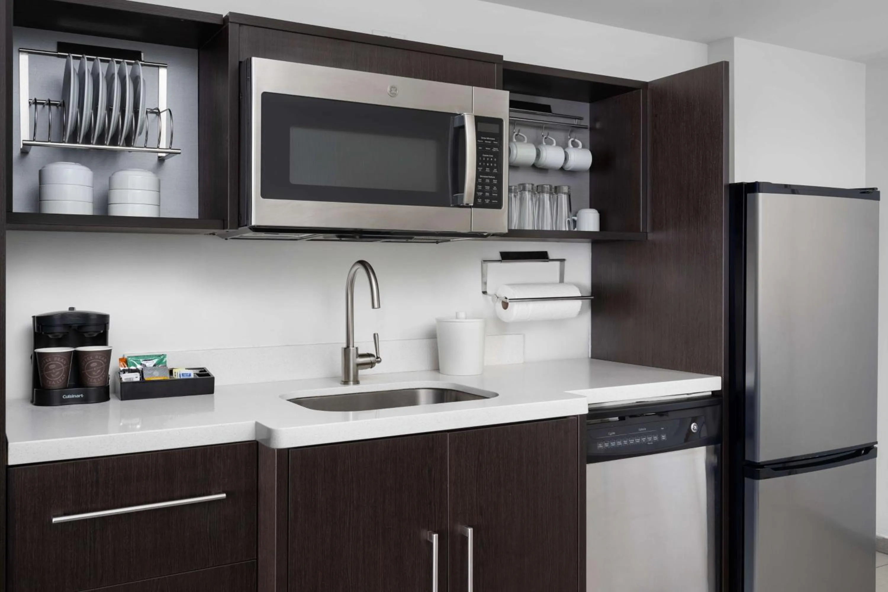 Kitchen or kitchenette in Home2 Suites by Hilton Miramar Ft. Lauderdale