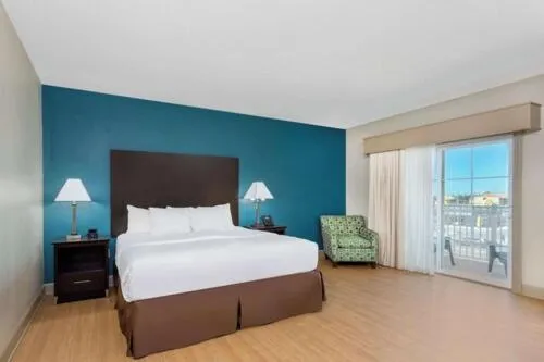 Bed in La Quinta by Wyndham Ocean City