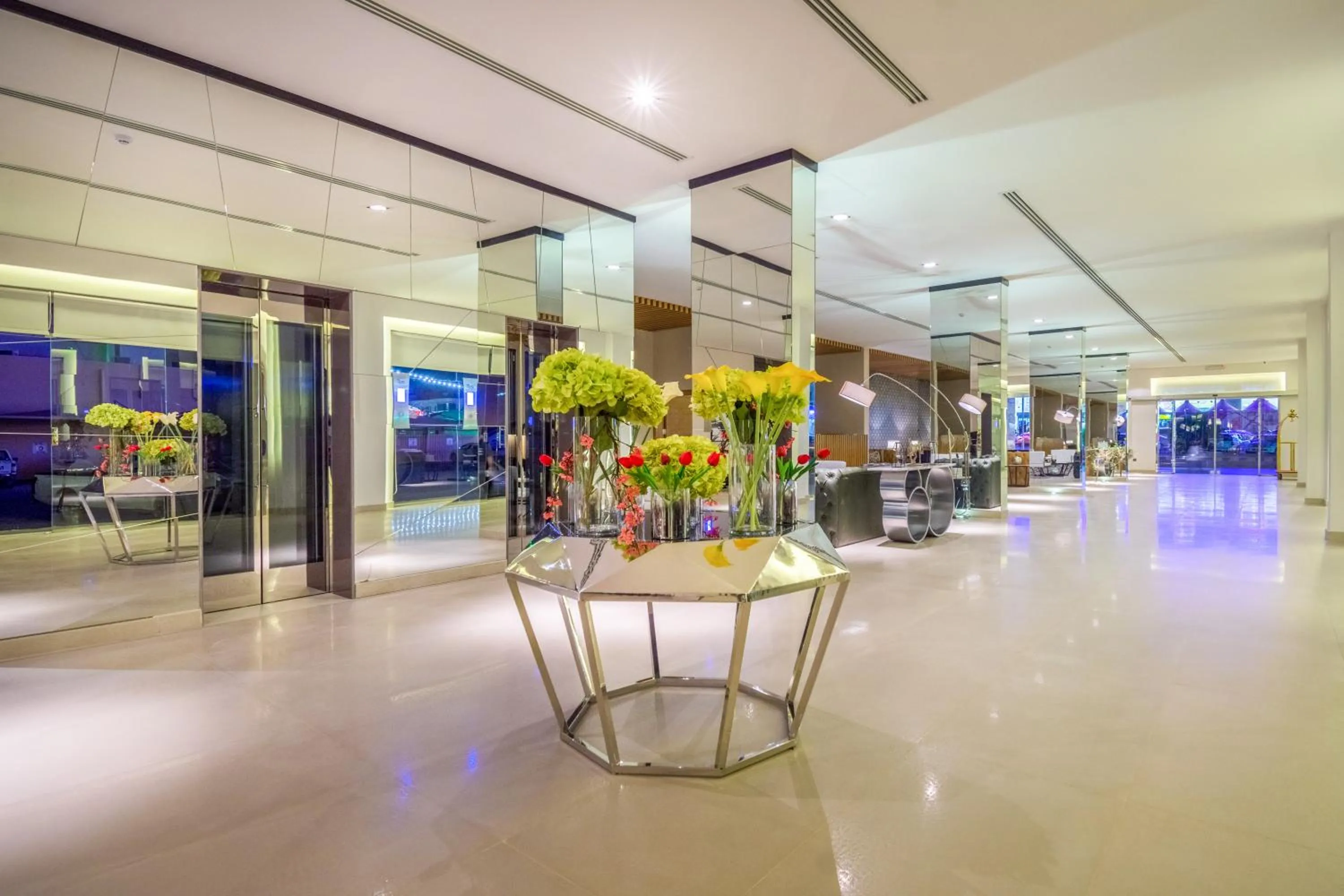 Lobby or reception in Ewaa Express Hotel - Buraydah
