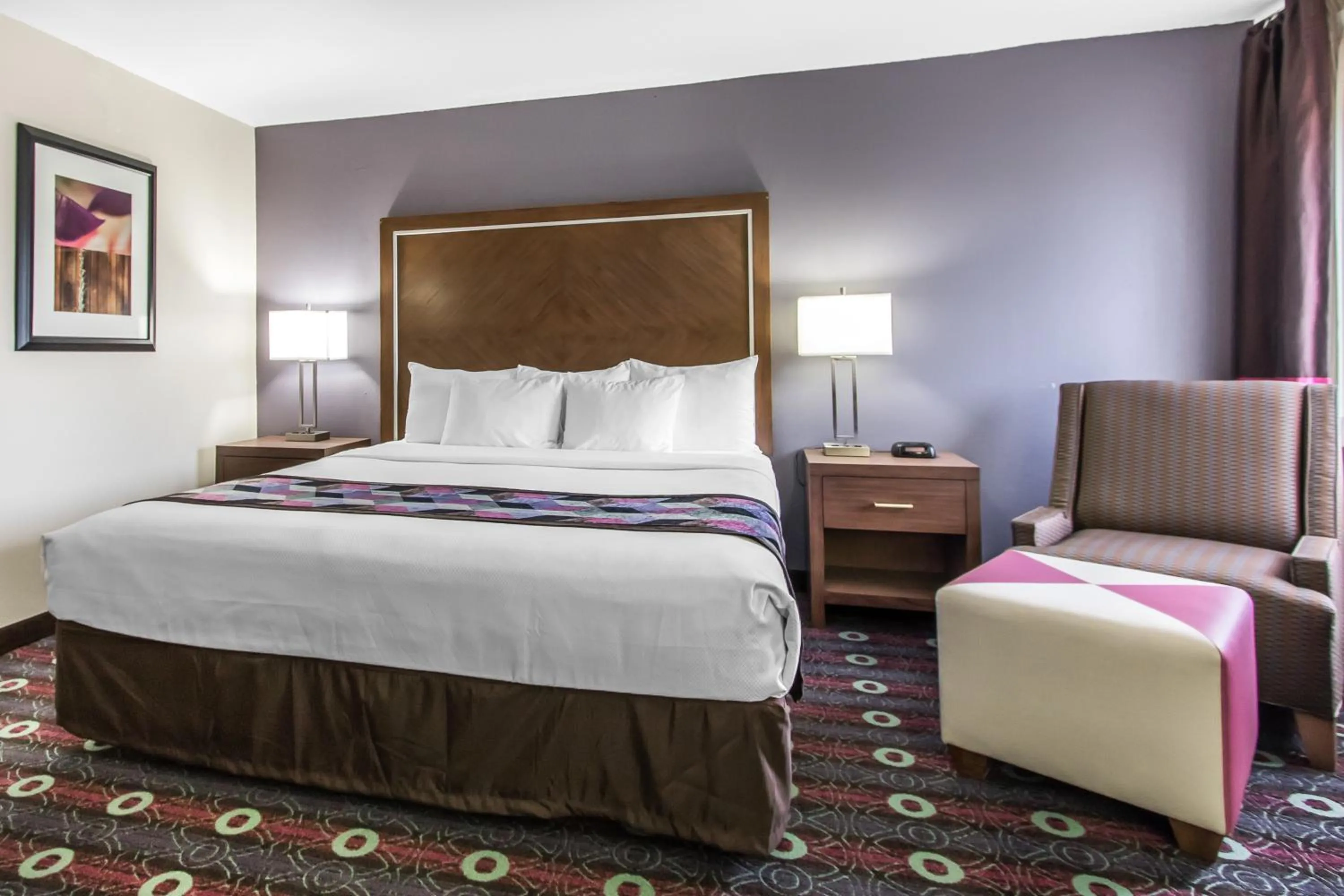 Bed in Comfort Inn Tulsa Midtown