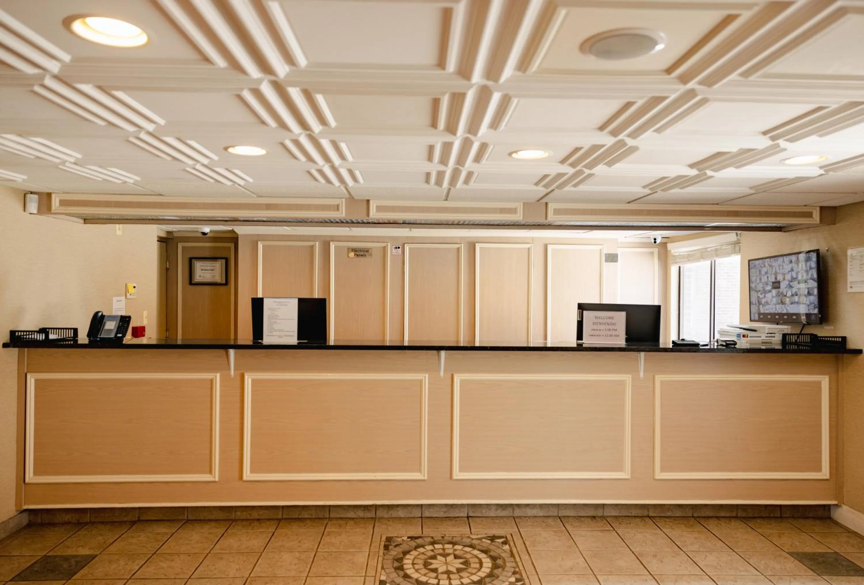 Lobby or reception in Days Inn by Wyndham East Windsor/Hightstown