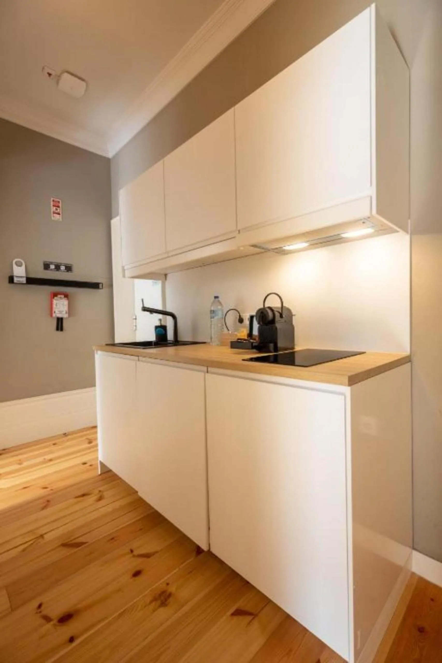 Kitchen or kitchenette in MyStay Porto - Urban Collection
