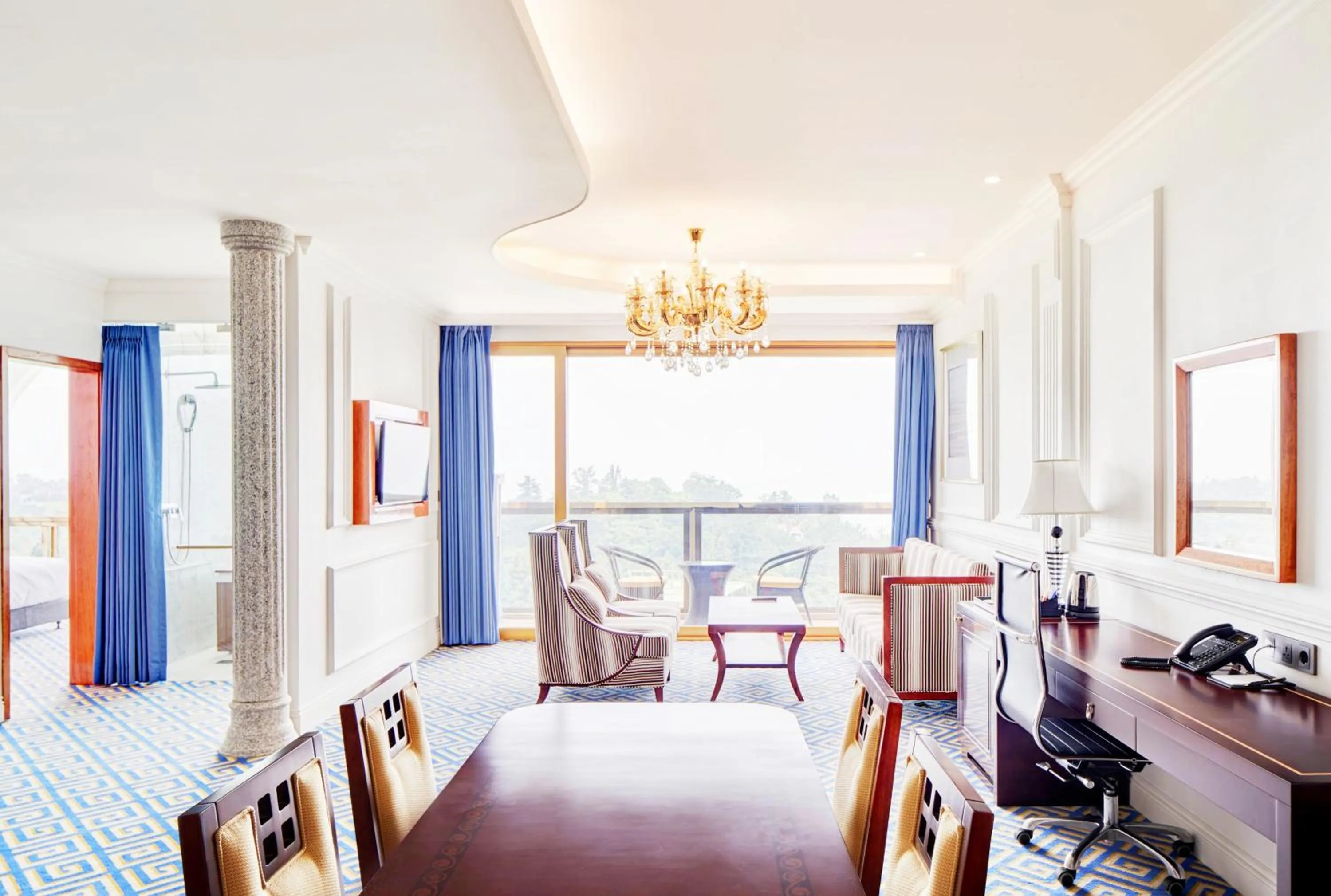 Living room in GoldOne Hotel & Suites