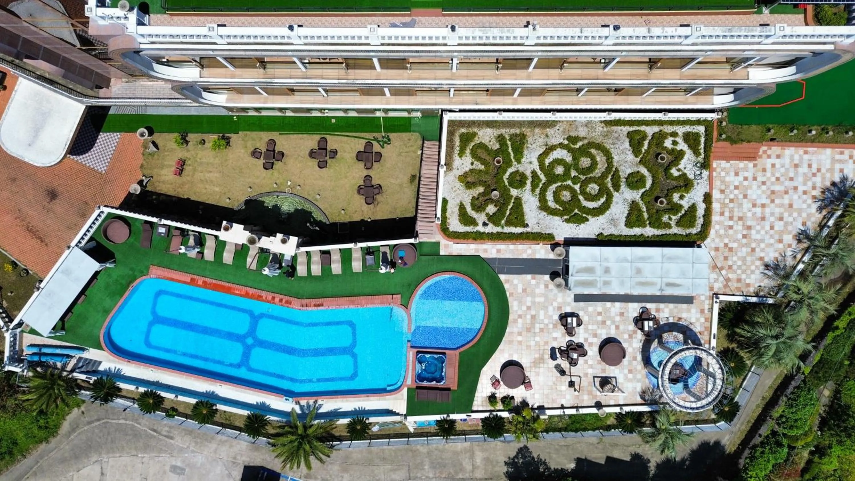 Property building in GoldOne Hotel & Suites