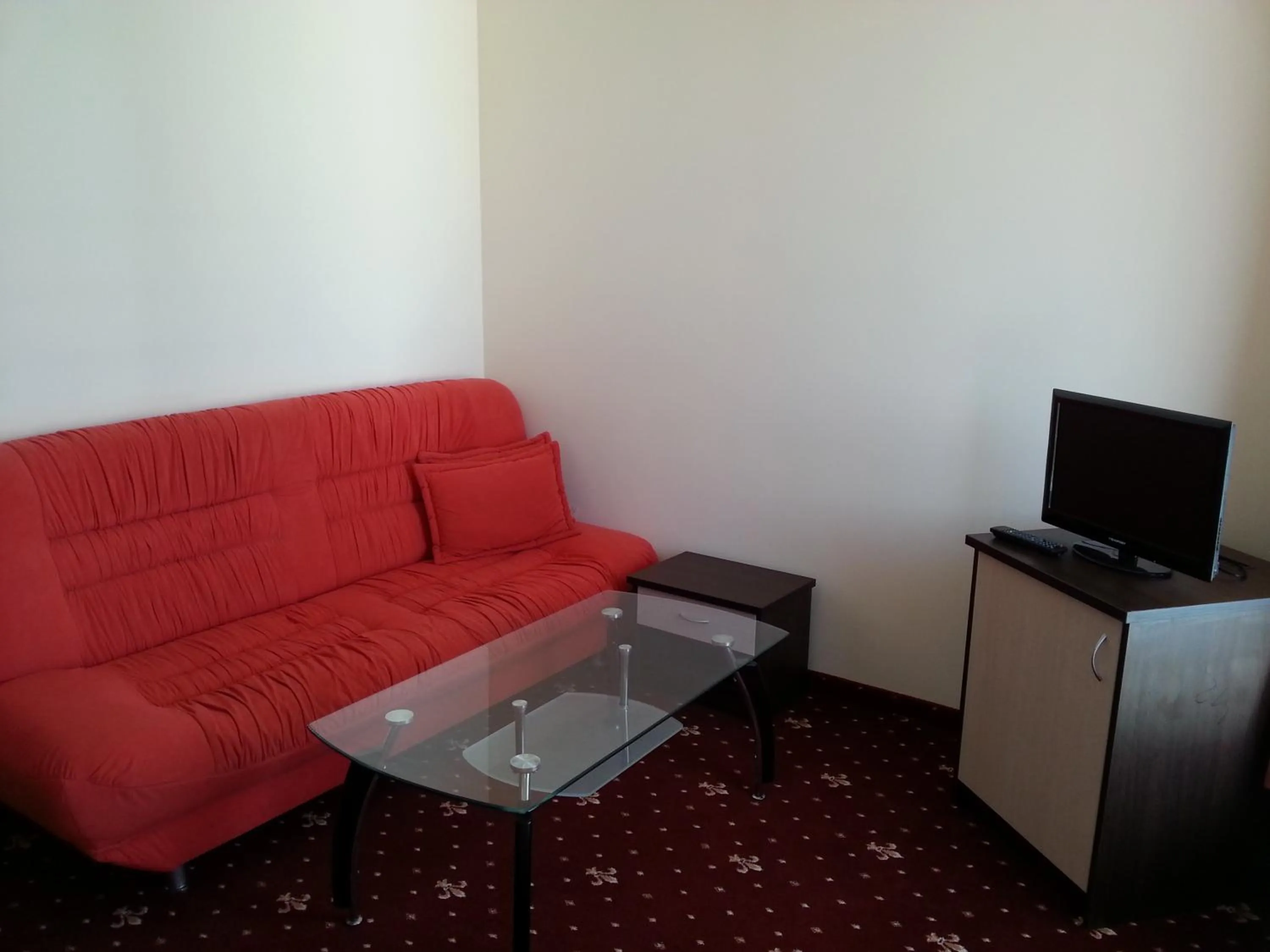 Living room in Maverick Hotel