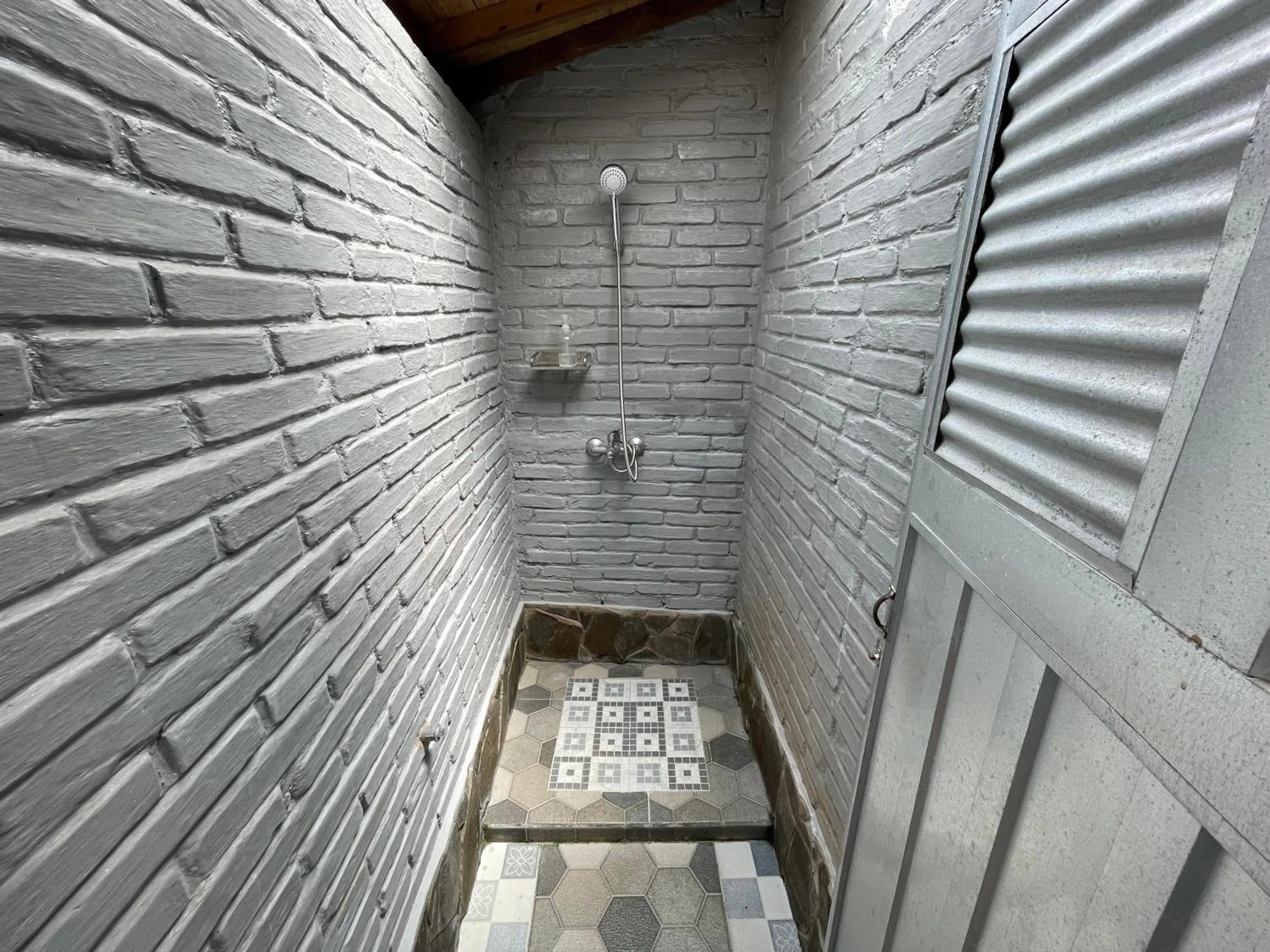 Saka Homestay Boutique & Cafe