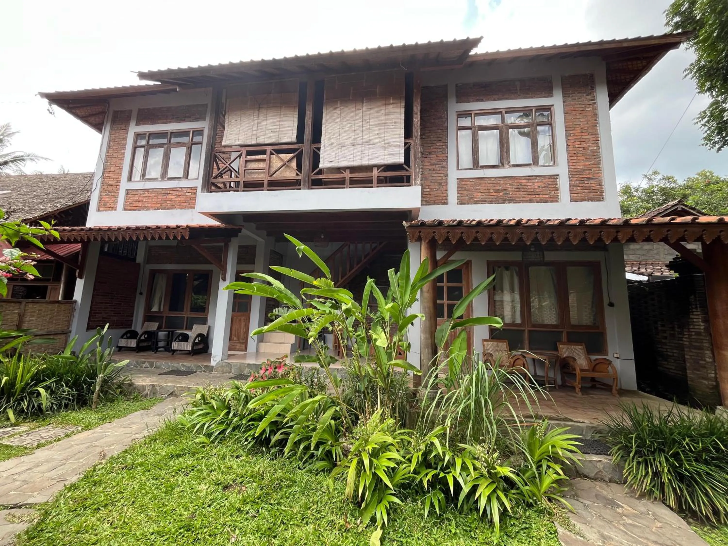 Saka Homestay Boutique & Cafe