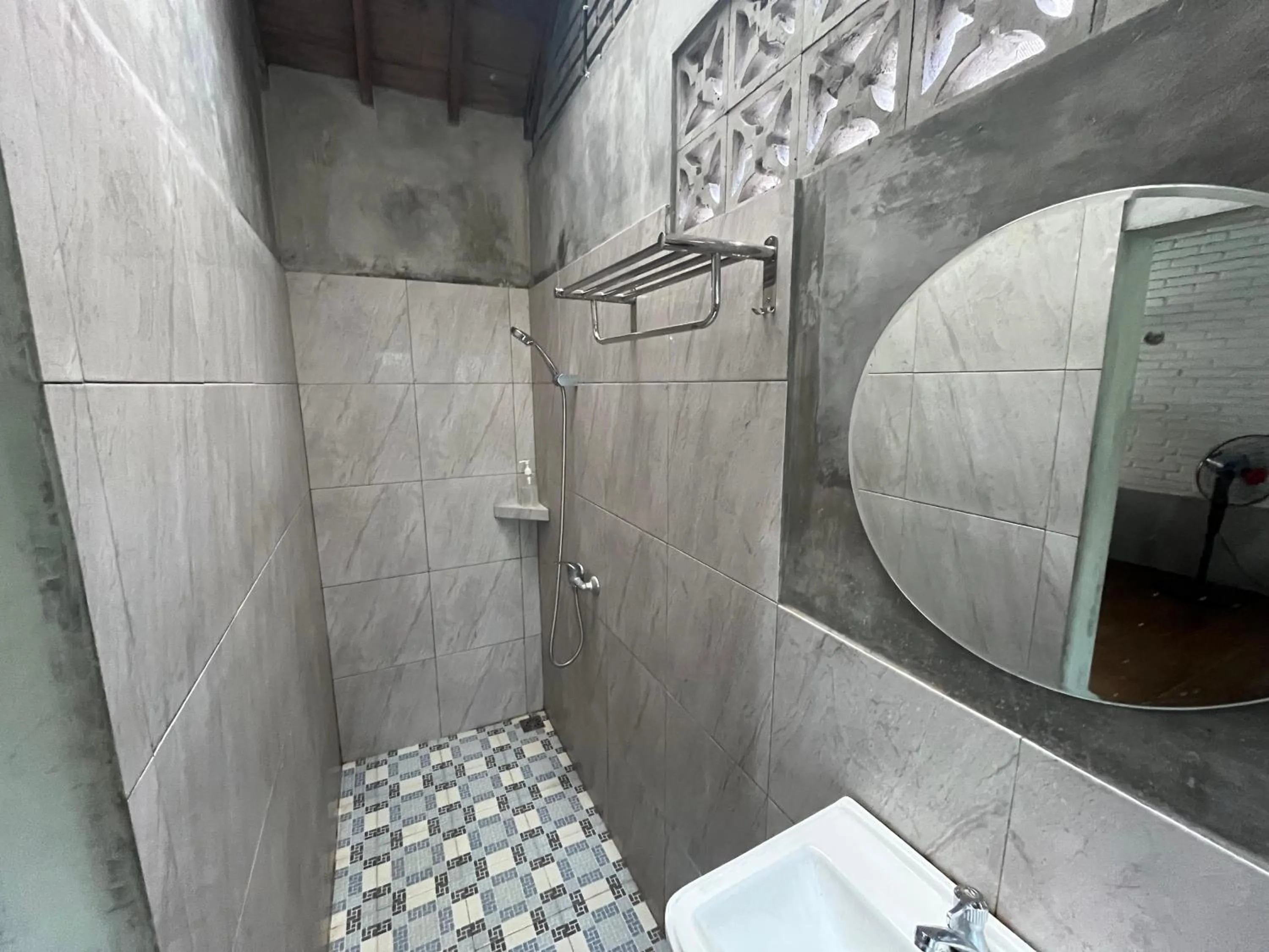 Saka Homestay Boutique & Cafe