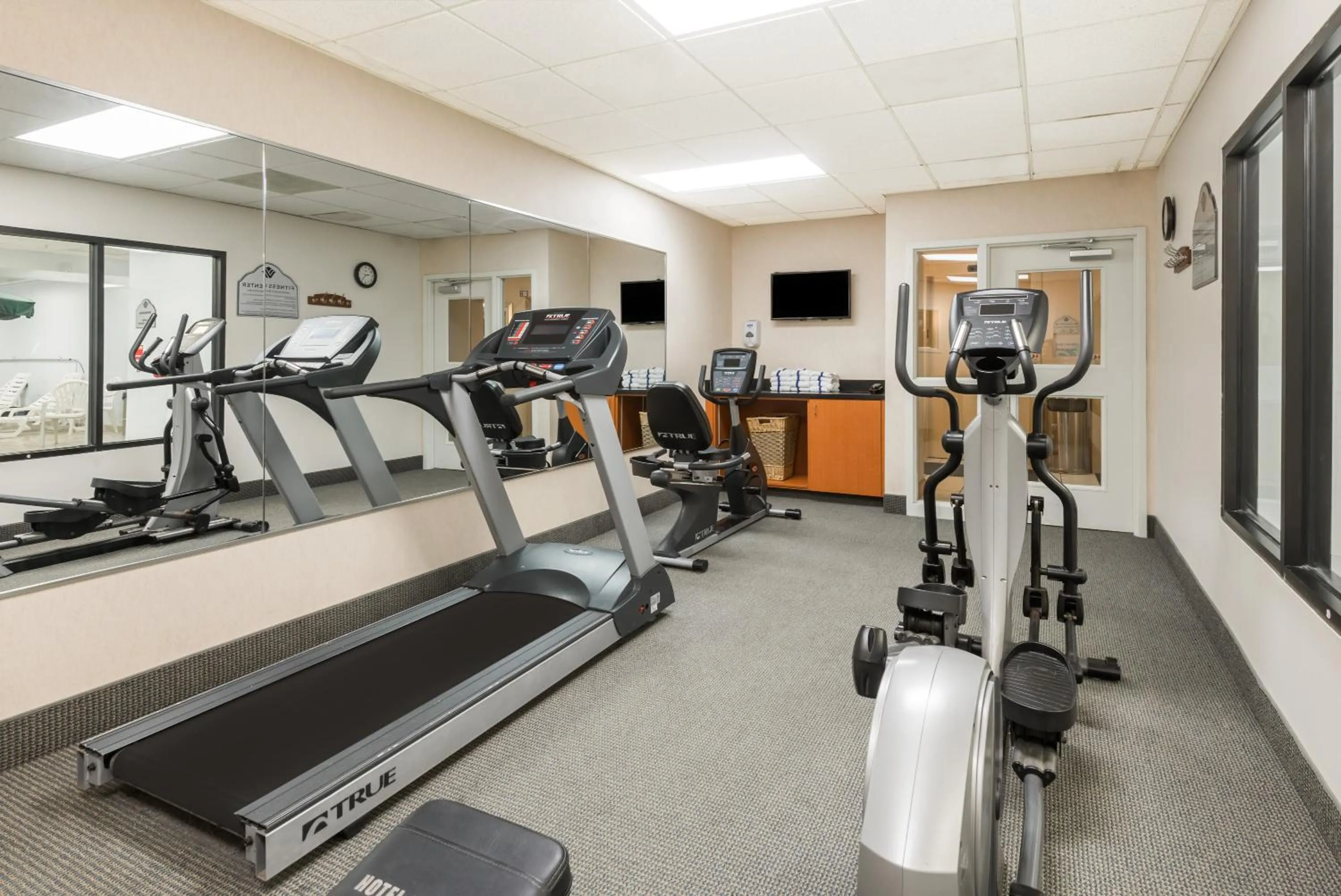Fitness centre/facilities in Wingate by Wyndham Erie