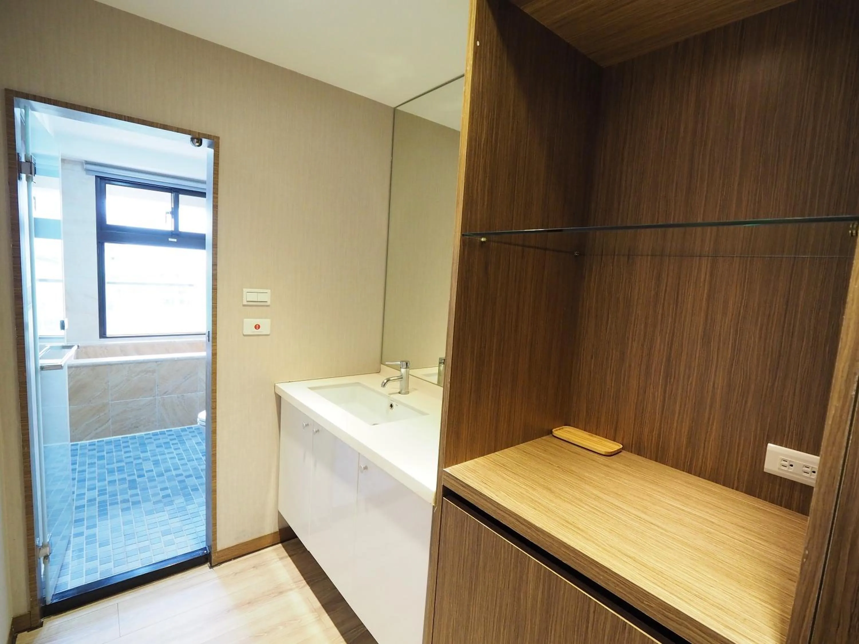 Shower in Kailan Hotel