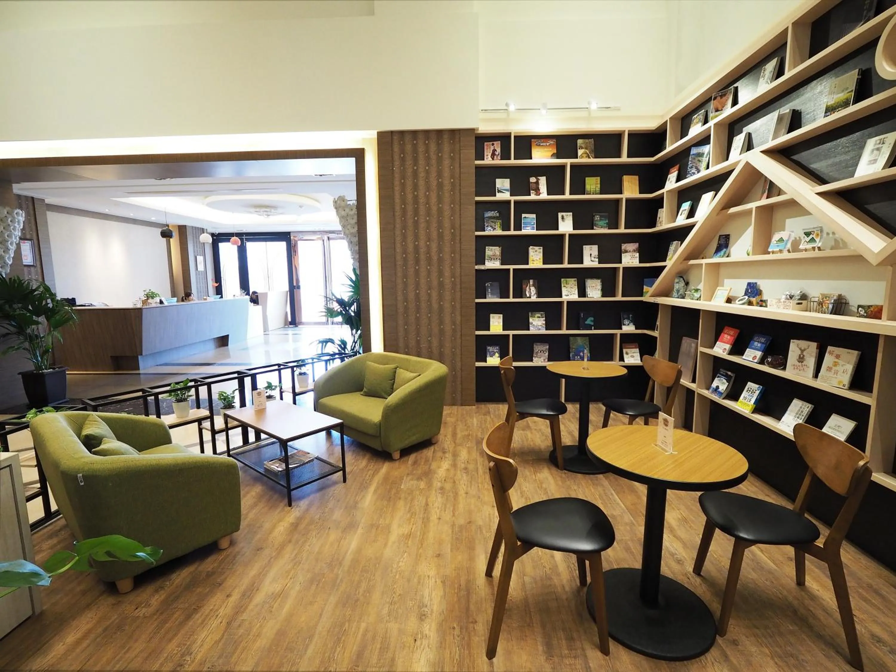 Library in Kailan Hotel