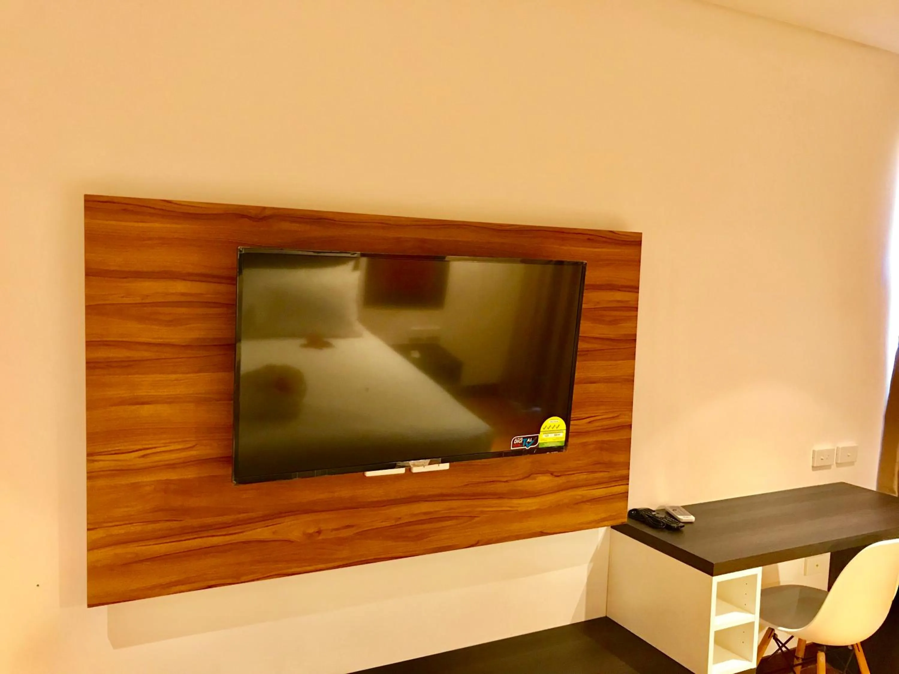 TV and multimedia in Yadua Bay Resort & Villas