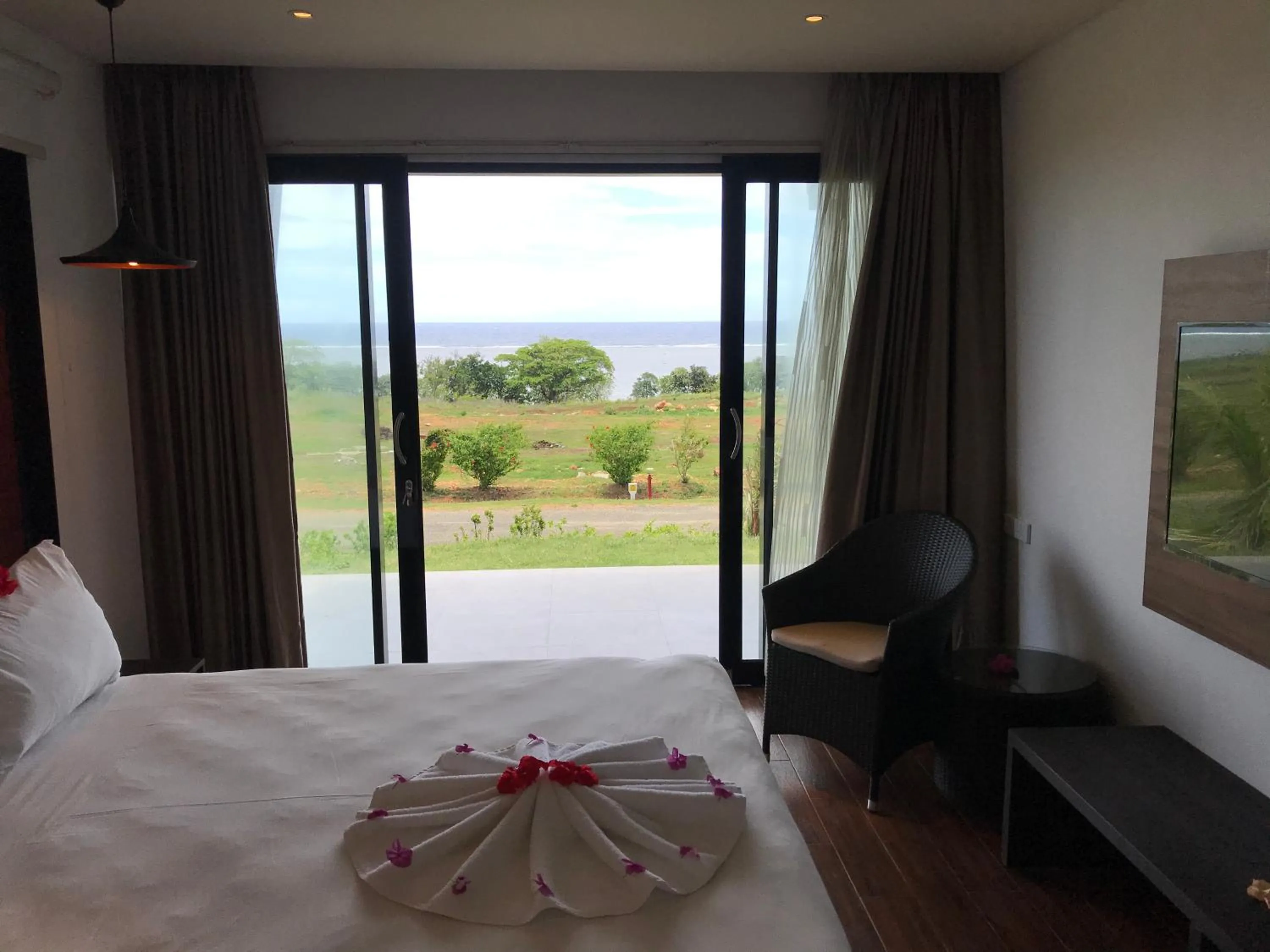 Sea view, Bed in Yadua Bay Resort & Villas
