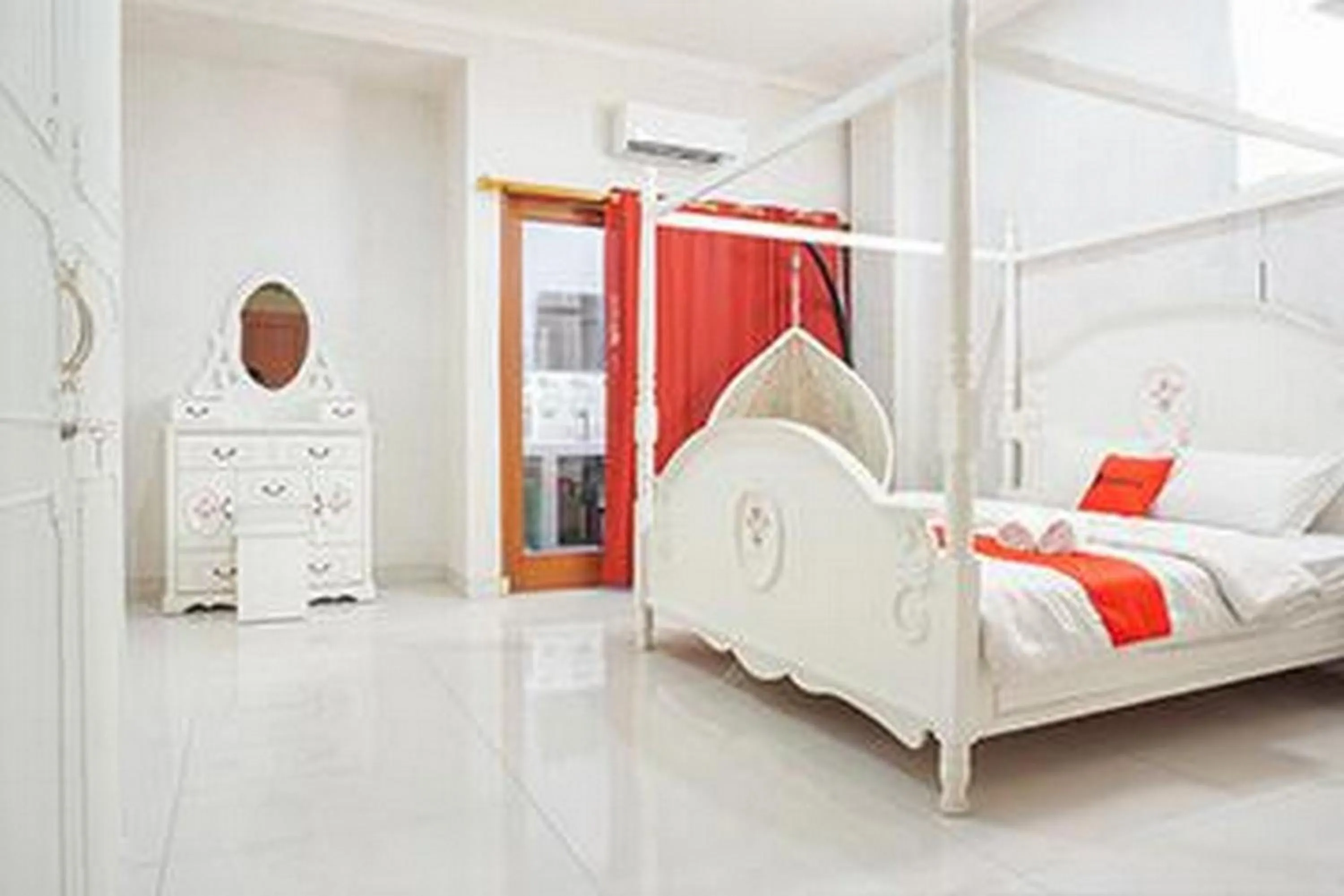 Bedroom, Bed in RedDoorz near Kemang Square