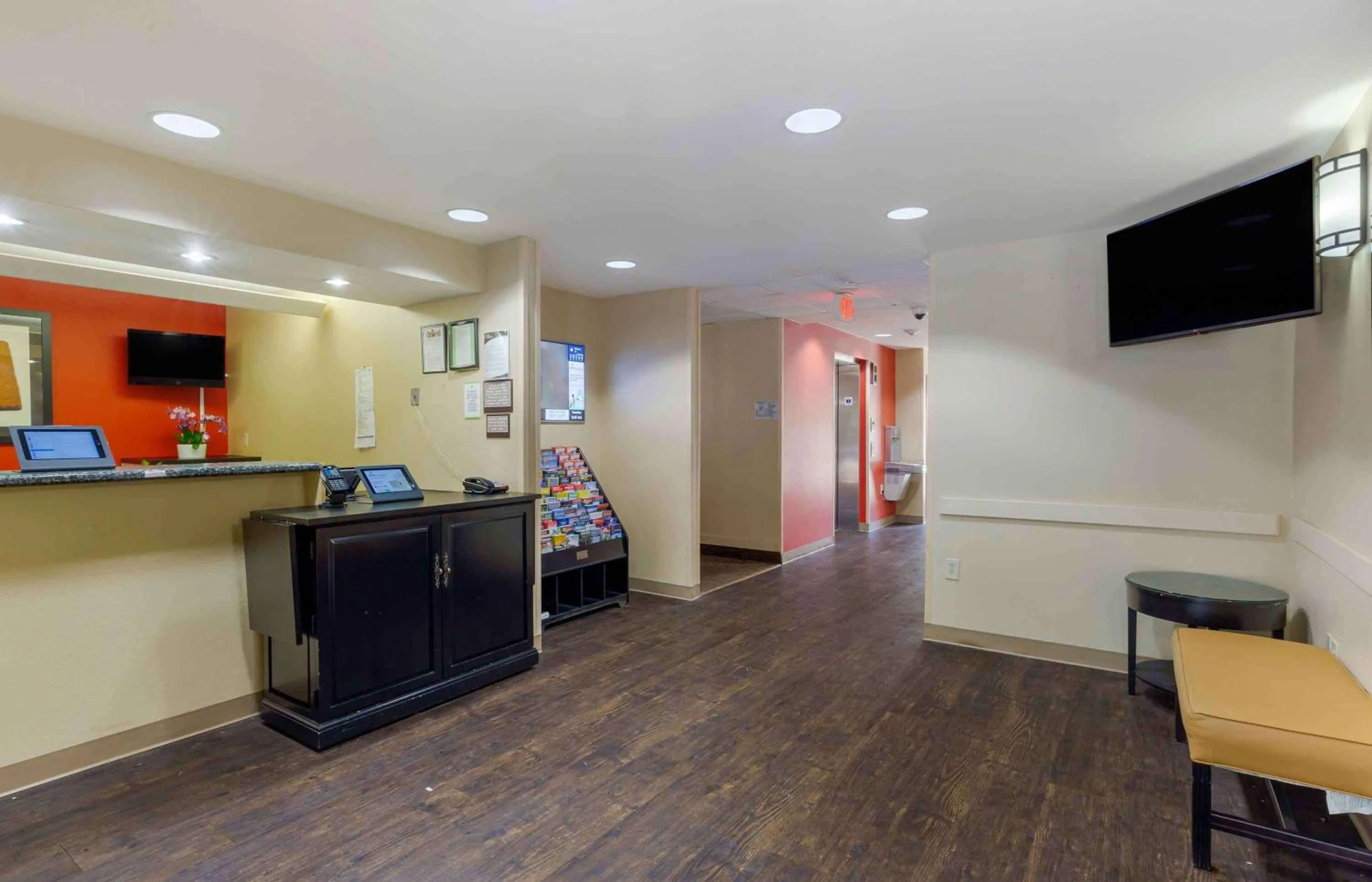 Lobby or reception in Extended Stay America Suites - Boston - Woburn