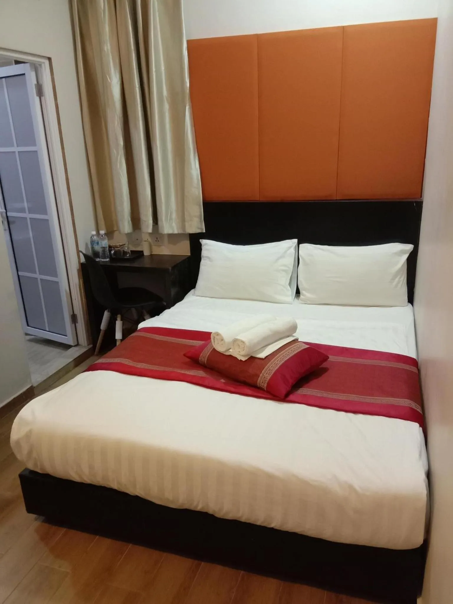 Photo of the whole room, Bed in D'Spark Hotel Bayu