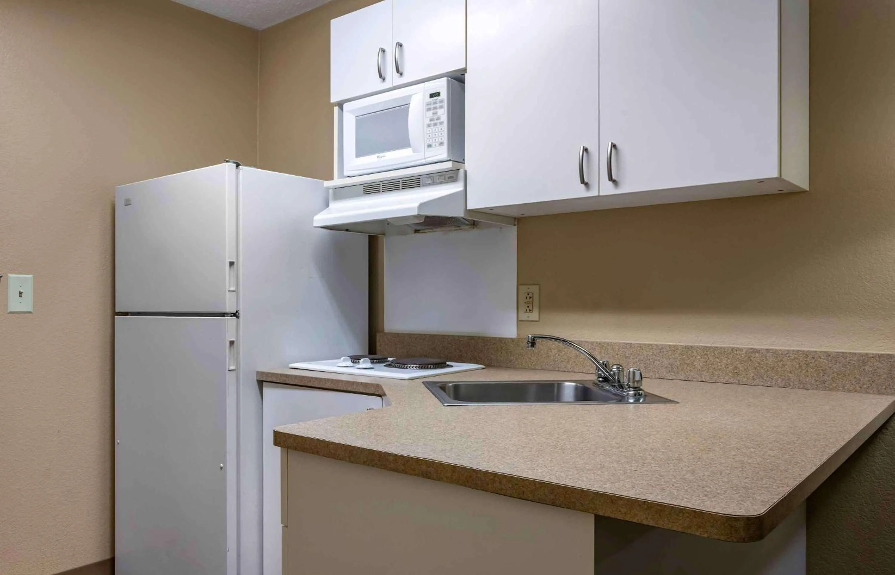 Bedroom in Extended Stay America Suites - Pittsburgh - West Mifflin