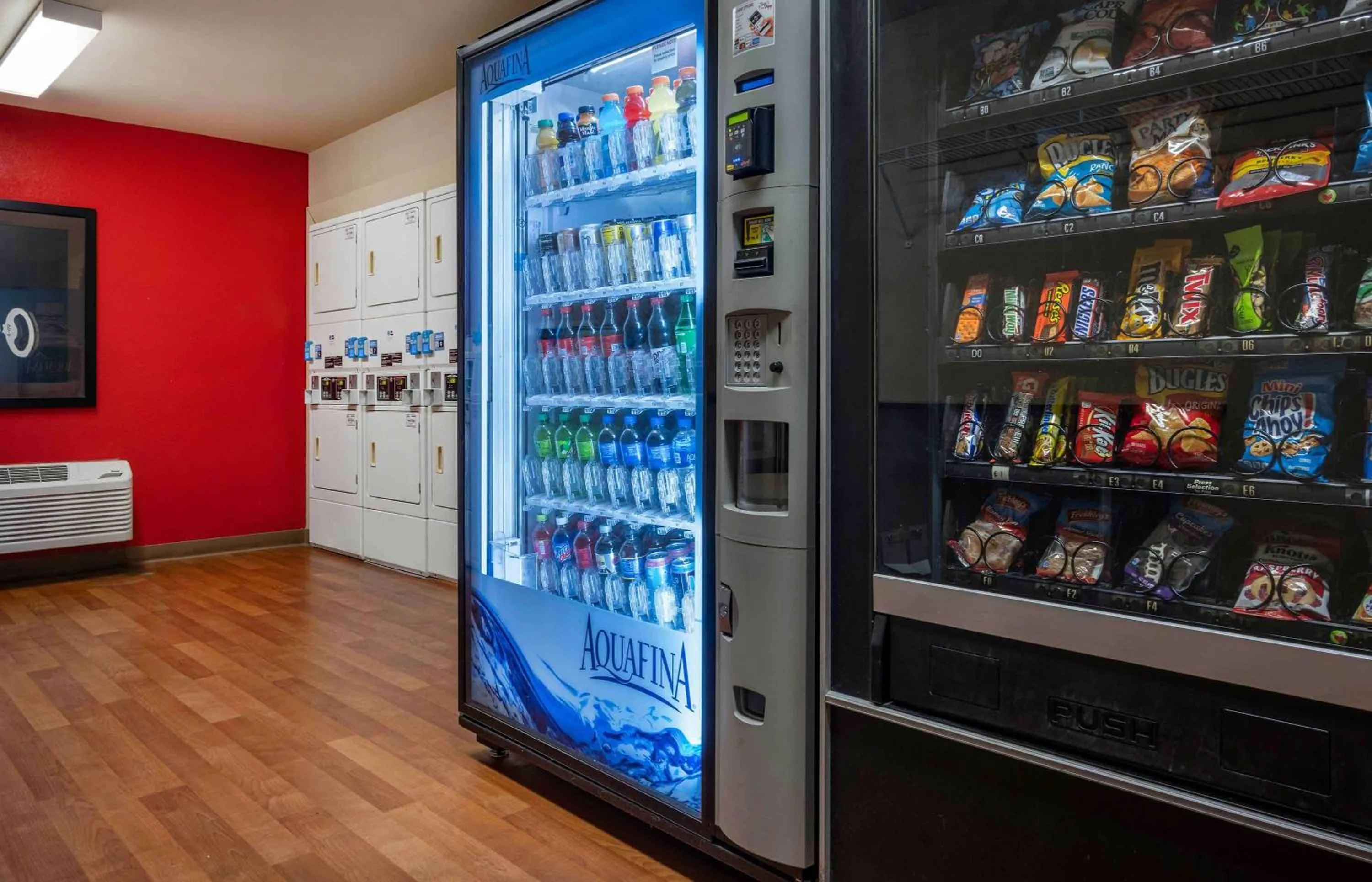 Property building in Extended Stay America Suites - Pittsburgh - West Mifflin