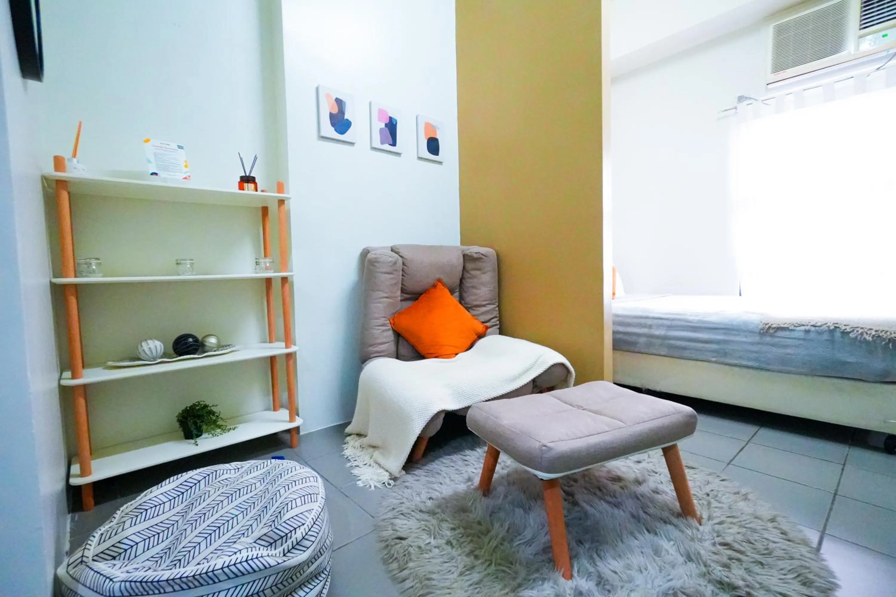 The City Flats Amorsolo