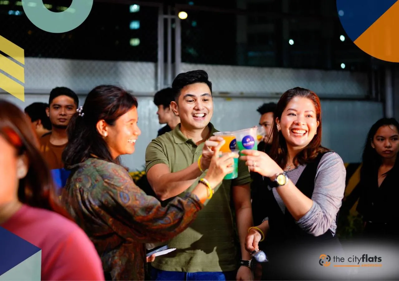 People in The City Flats Amorsolo