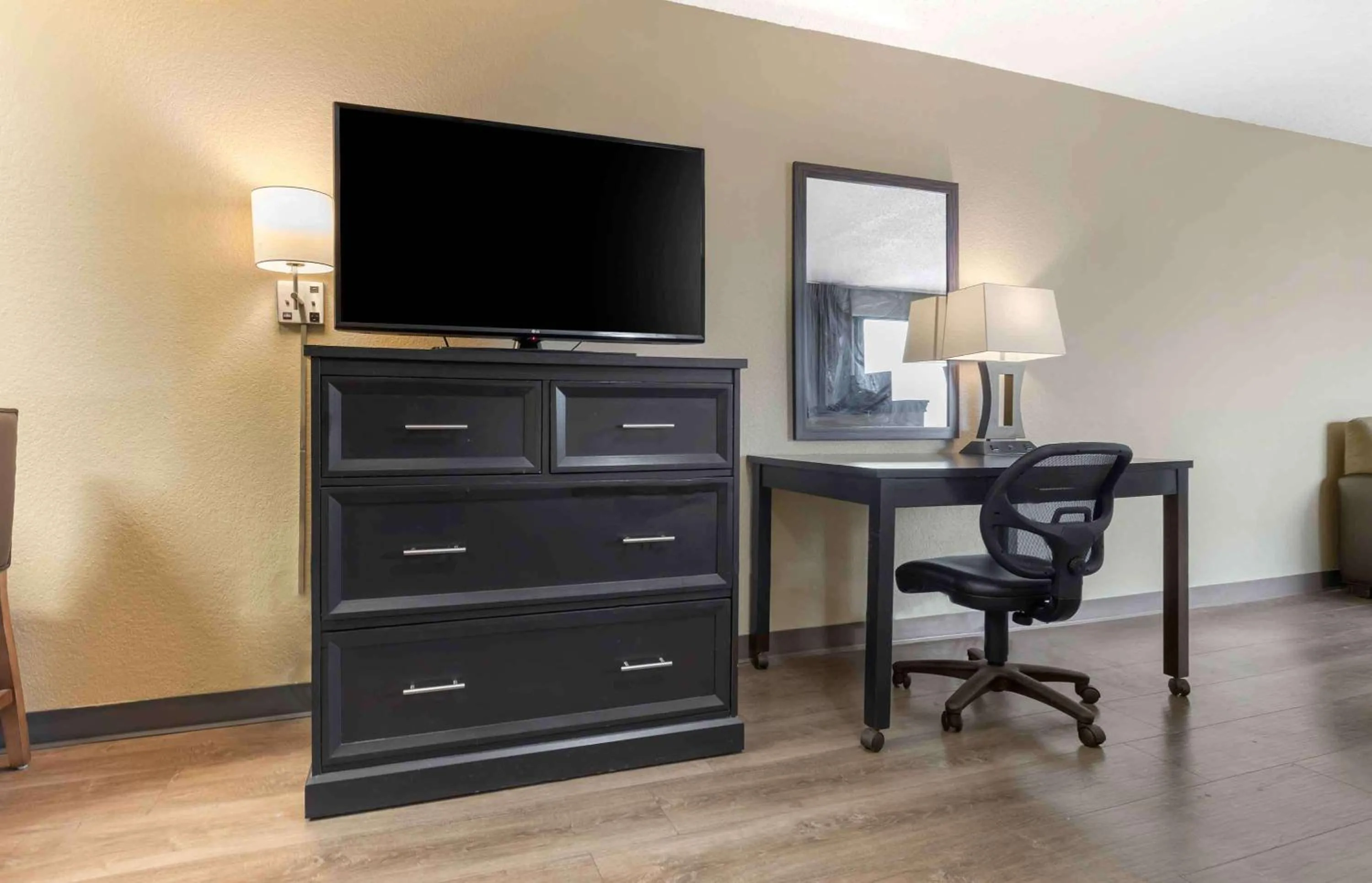 Bedroom in Extended Stay America Select Suites - Austin - Northwest - Lakeline Mall