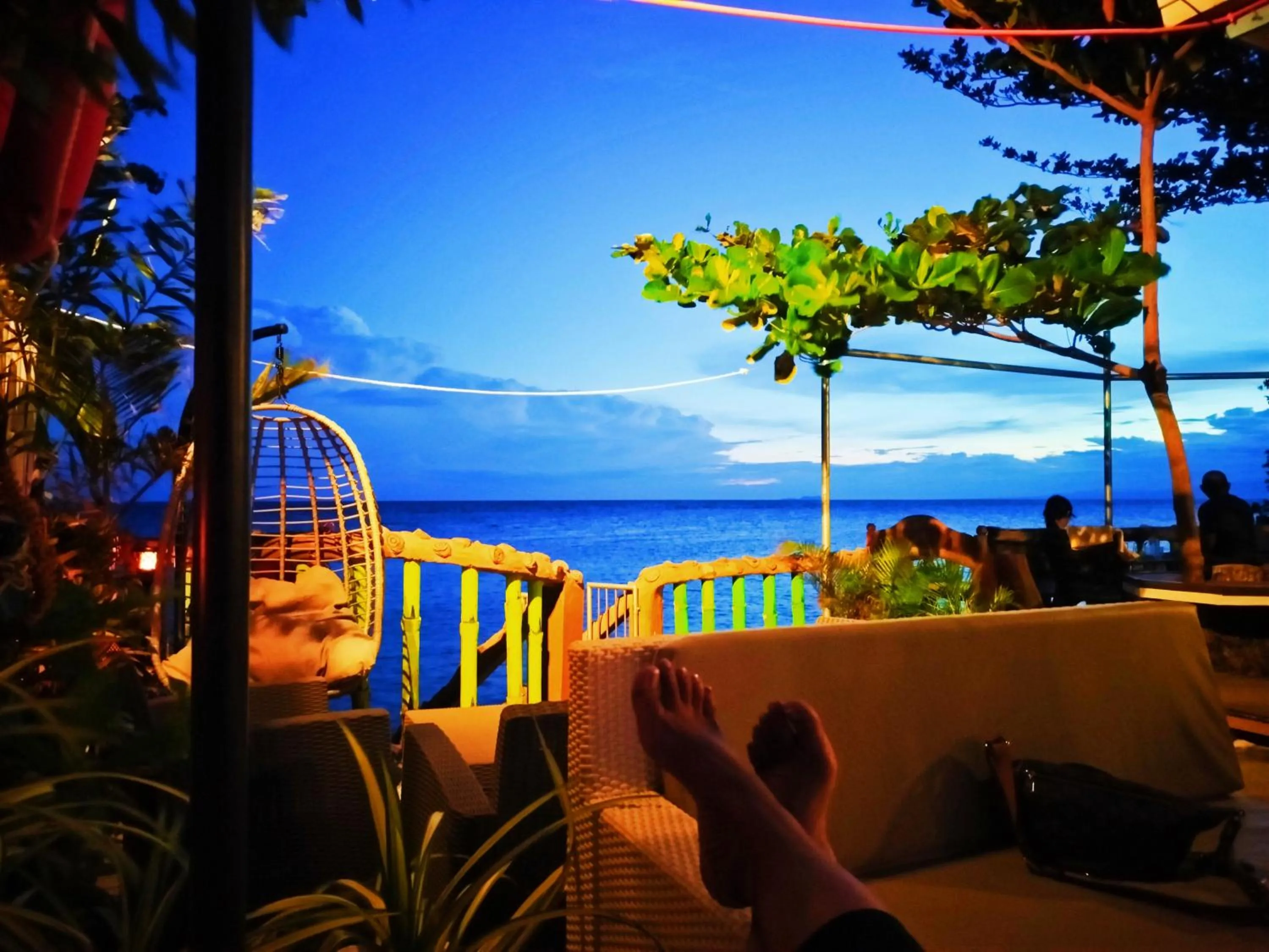 Restaurant/places to eat in Swakihan Guest House