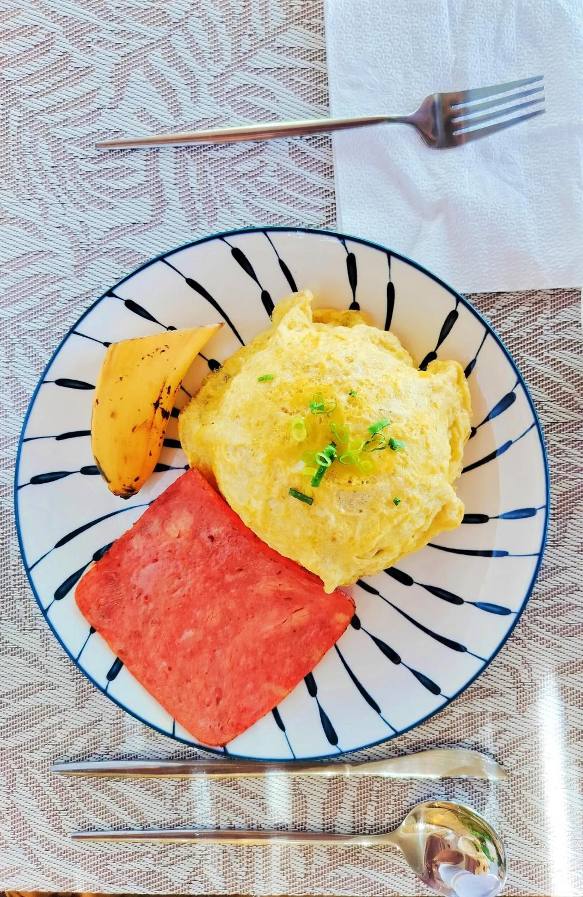 Restaurant/places to eat in Swakihan Guest House