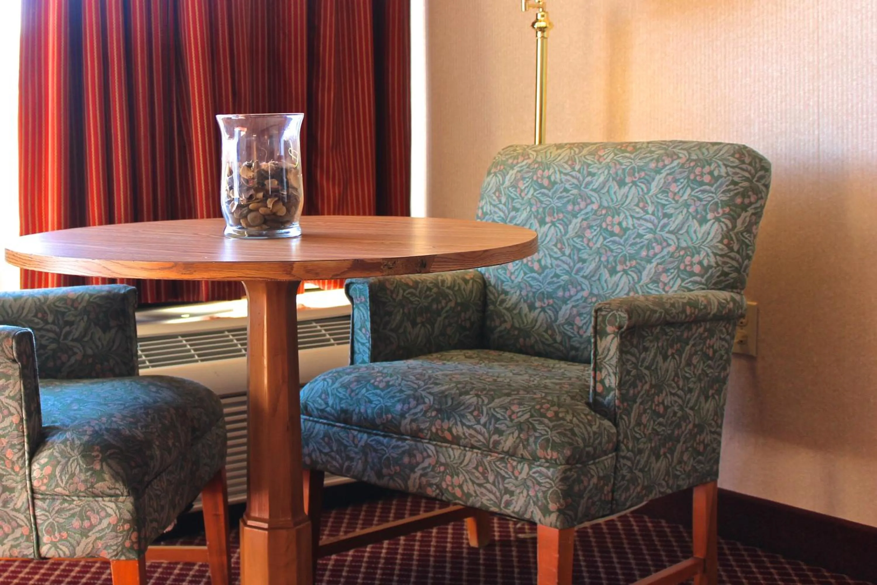 Seating area in Regency Inn Richmond