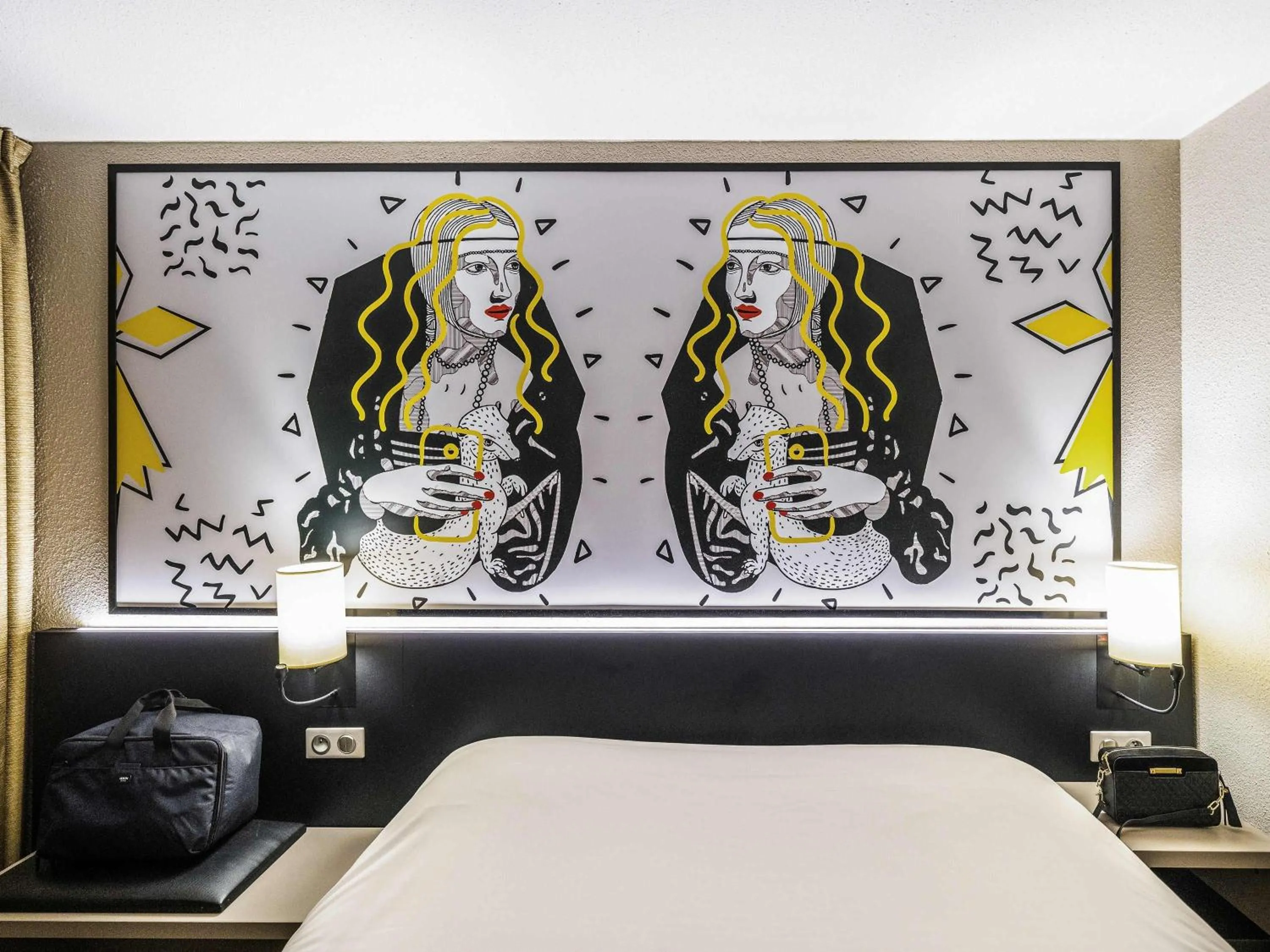 Bedroom, Bed in ibis Styles Saint Brieuc Plerin