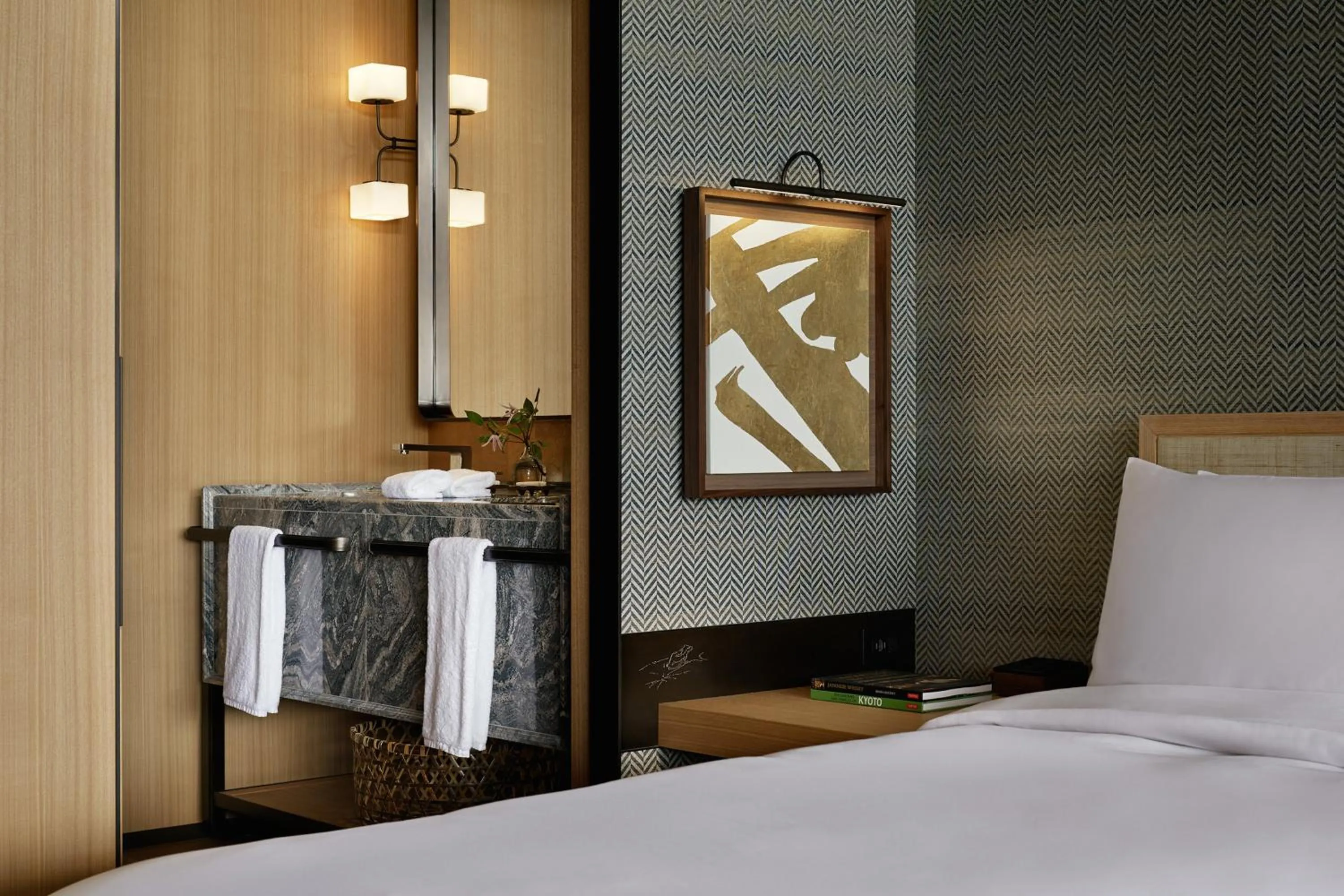 Bed in Park Hyatt Kyoto