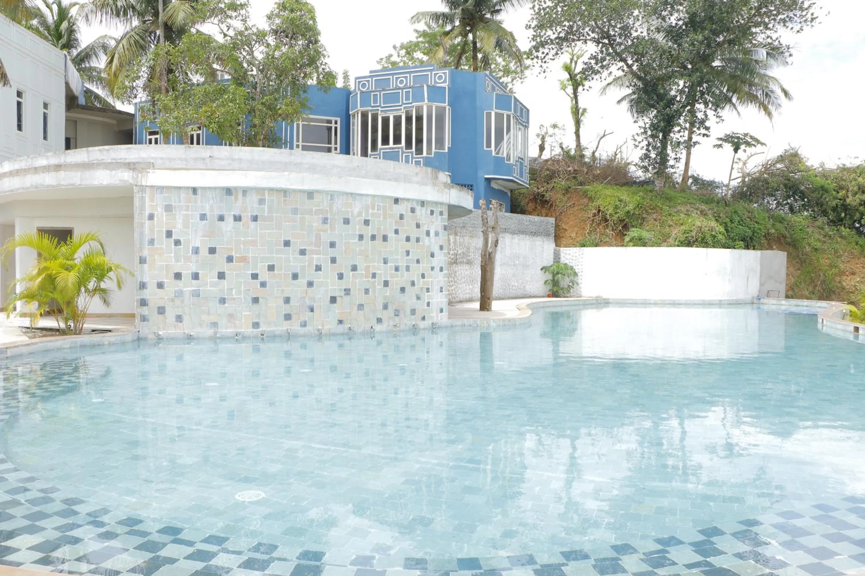 Swimming pool in Clarks Exotica Island House, Portblair