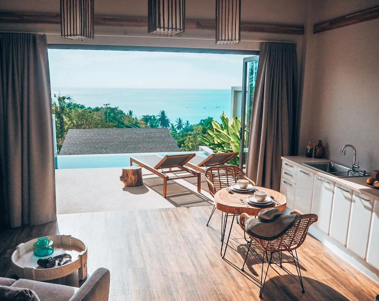 Dining area in Mayara pool villas - Adults only