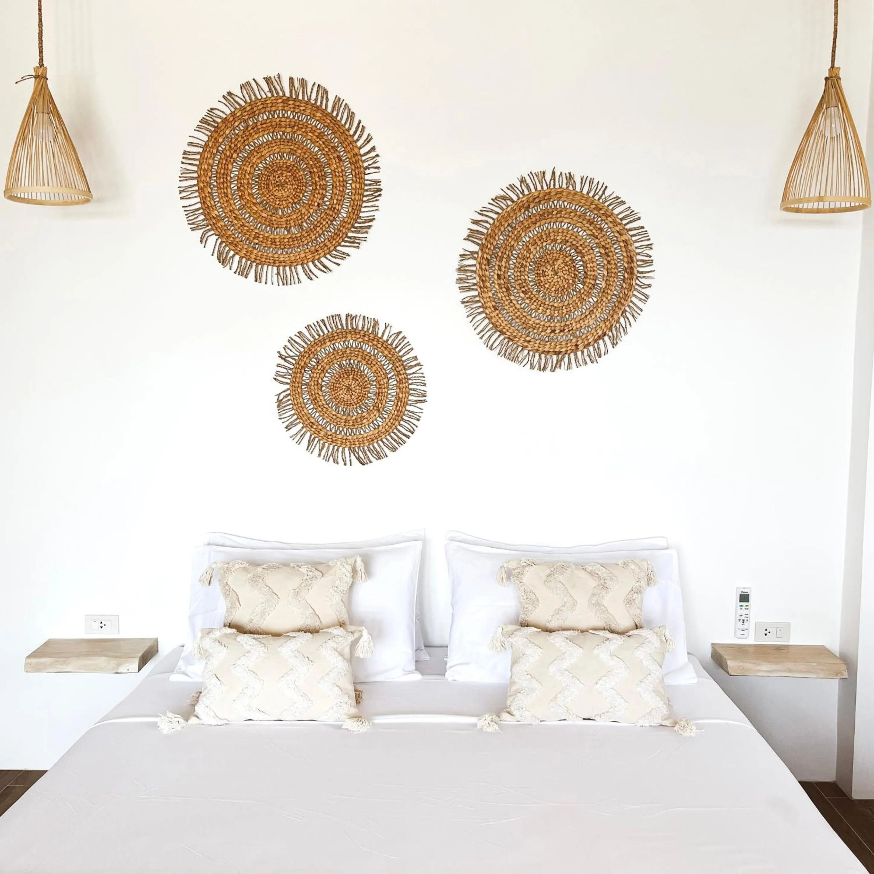 Bed in Mayara pool villas - Adults only