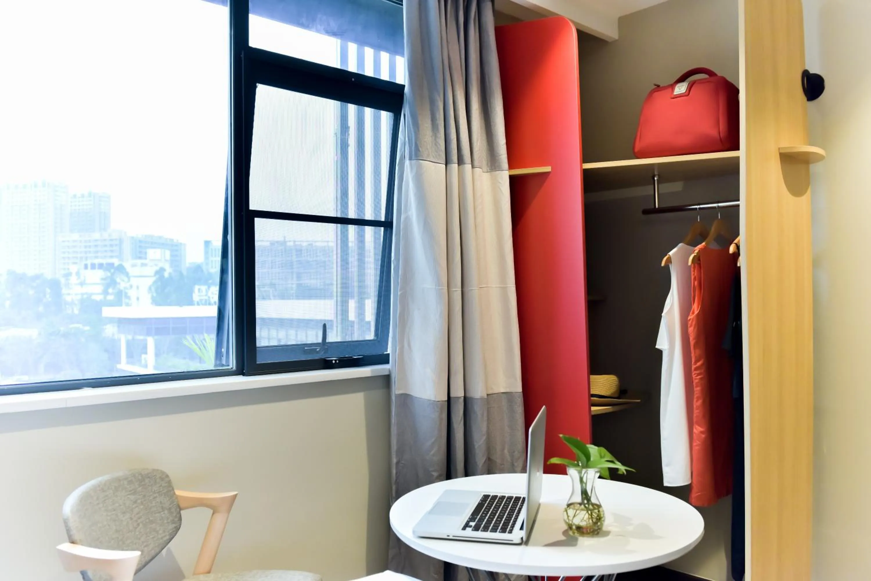 Bathroom in Ibis Guangzhou Pazhou International Exhibition Center Hotel