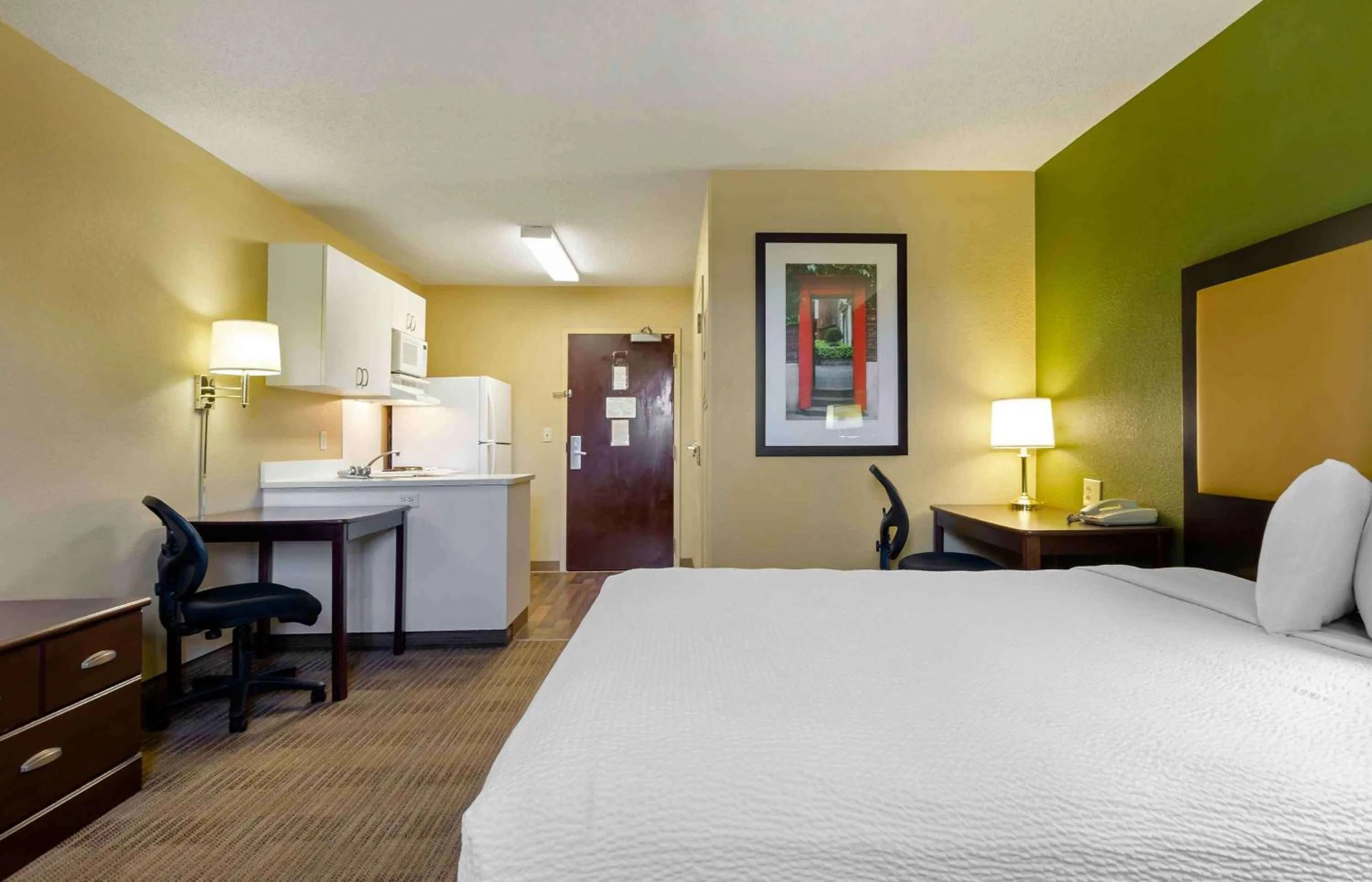 Bedroom, Bed in Extended Stay America Suites - Lynchburg - University Blvd