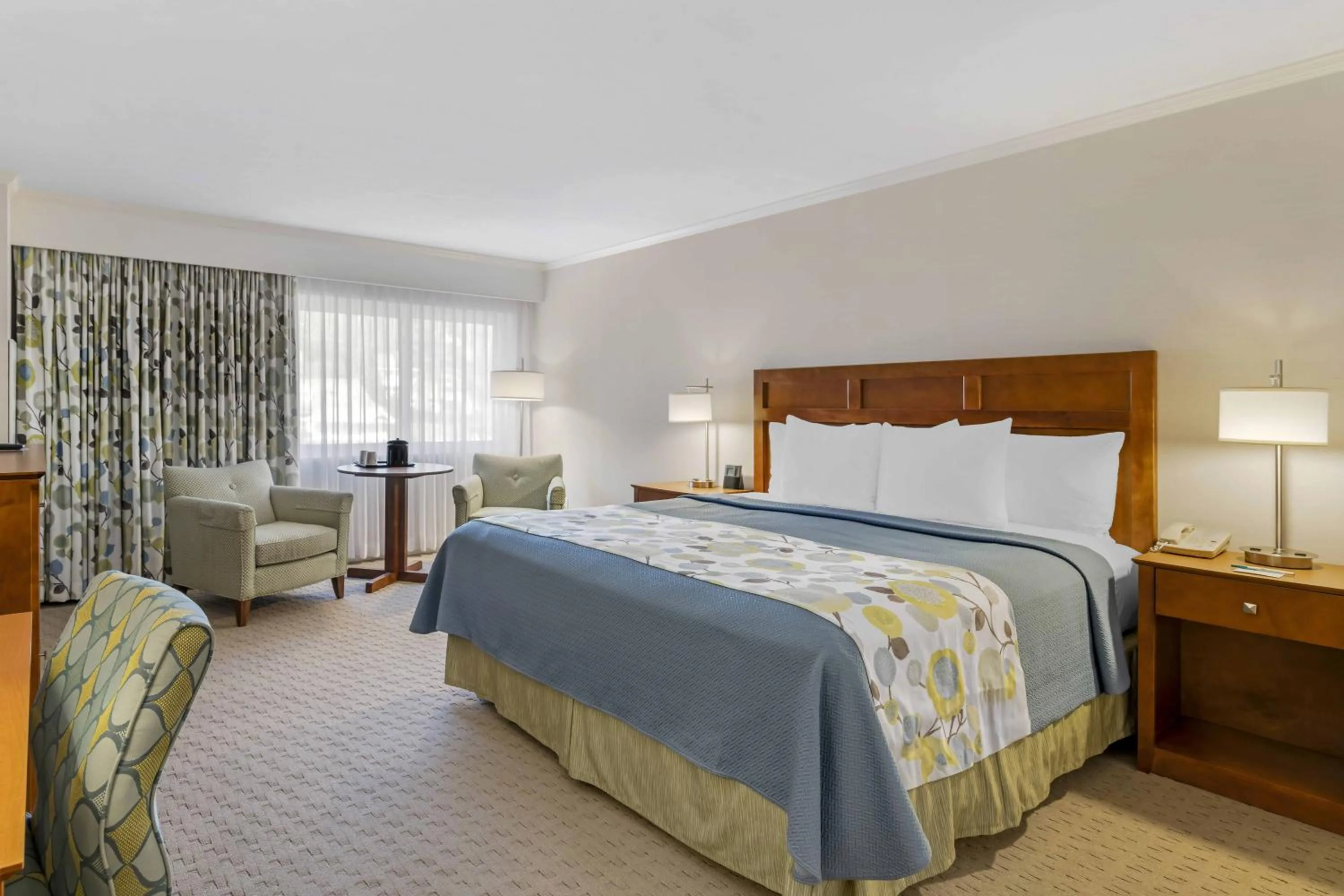Bed in Juniper Hill Inn