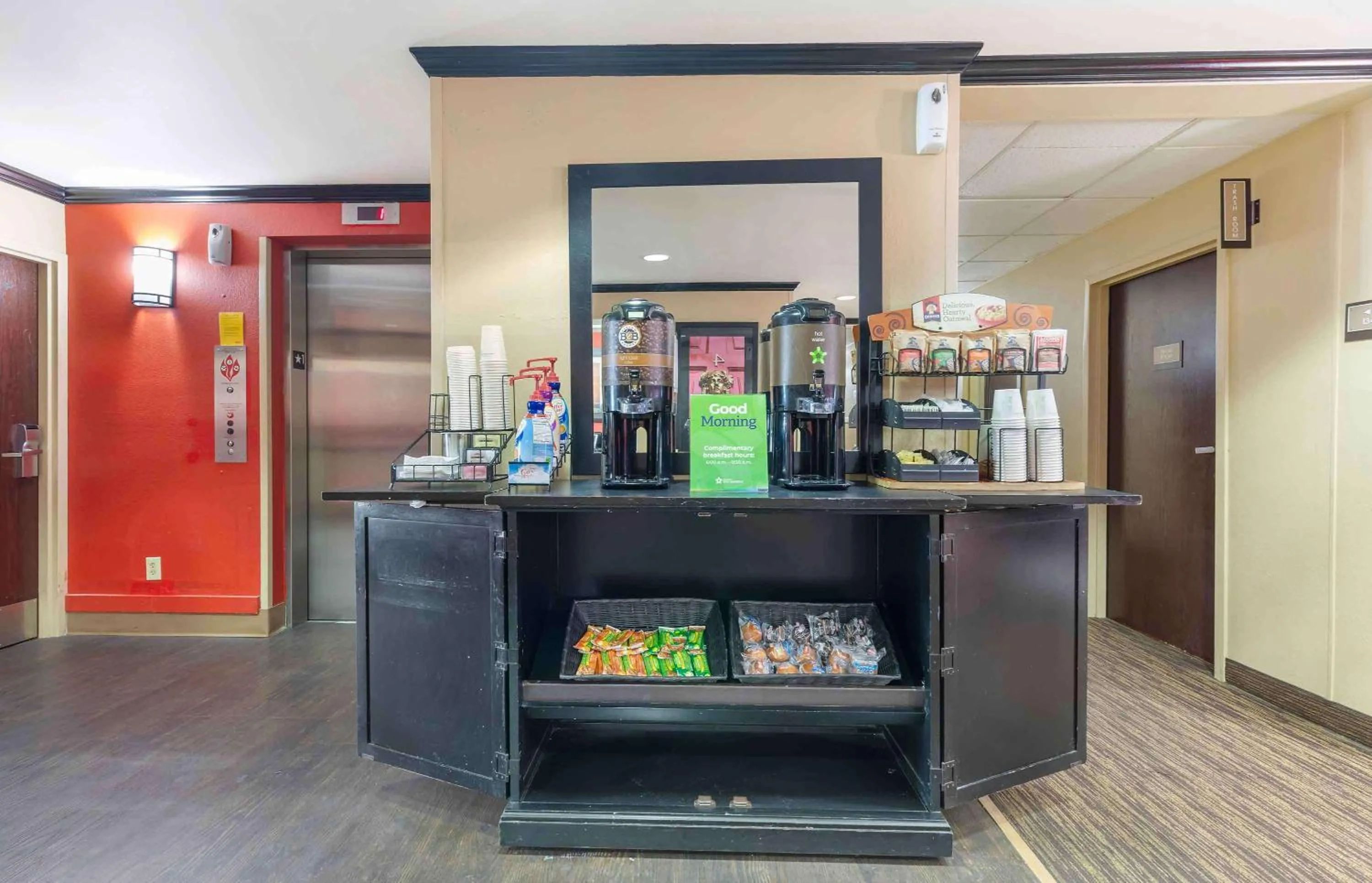 Breakfast in Extended Stay America Suites - Washington, DC - Gaithersburg - North