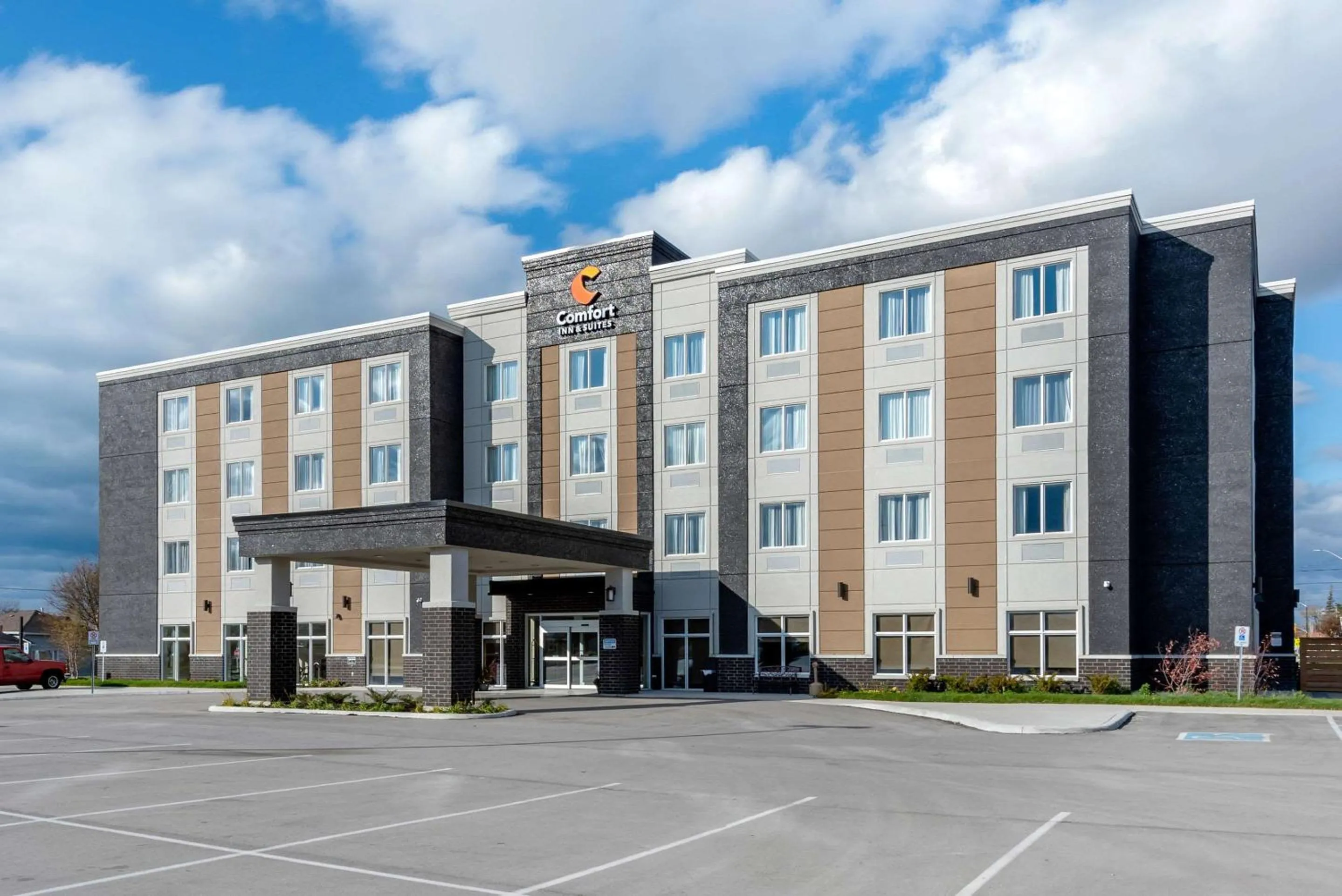 Property building in Comfort Inn & Suites