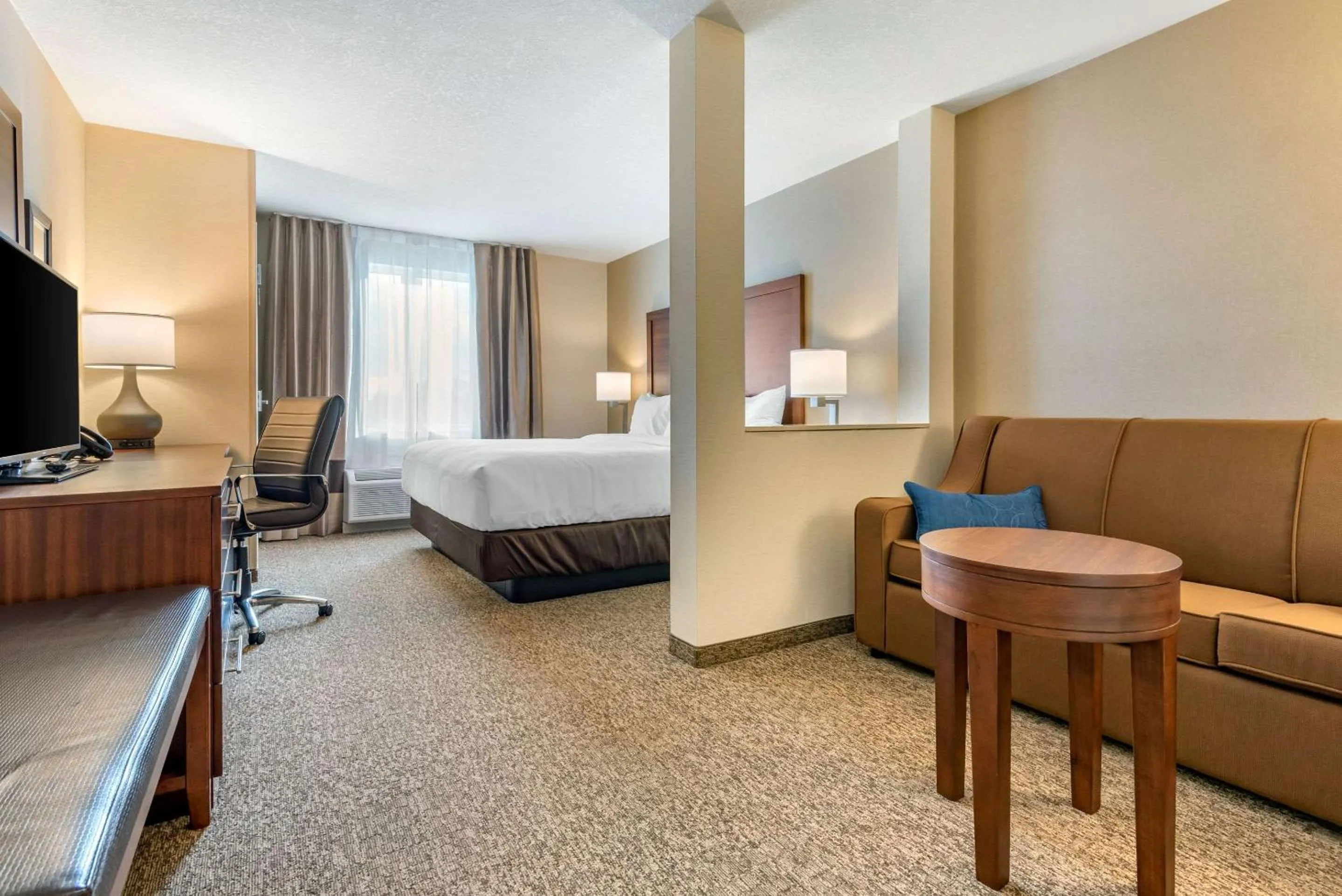 Bedroom, Bed in Comfort Inn & Suites